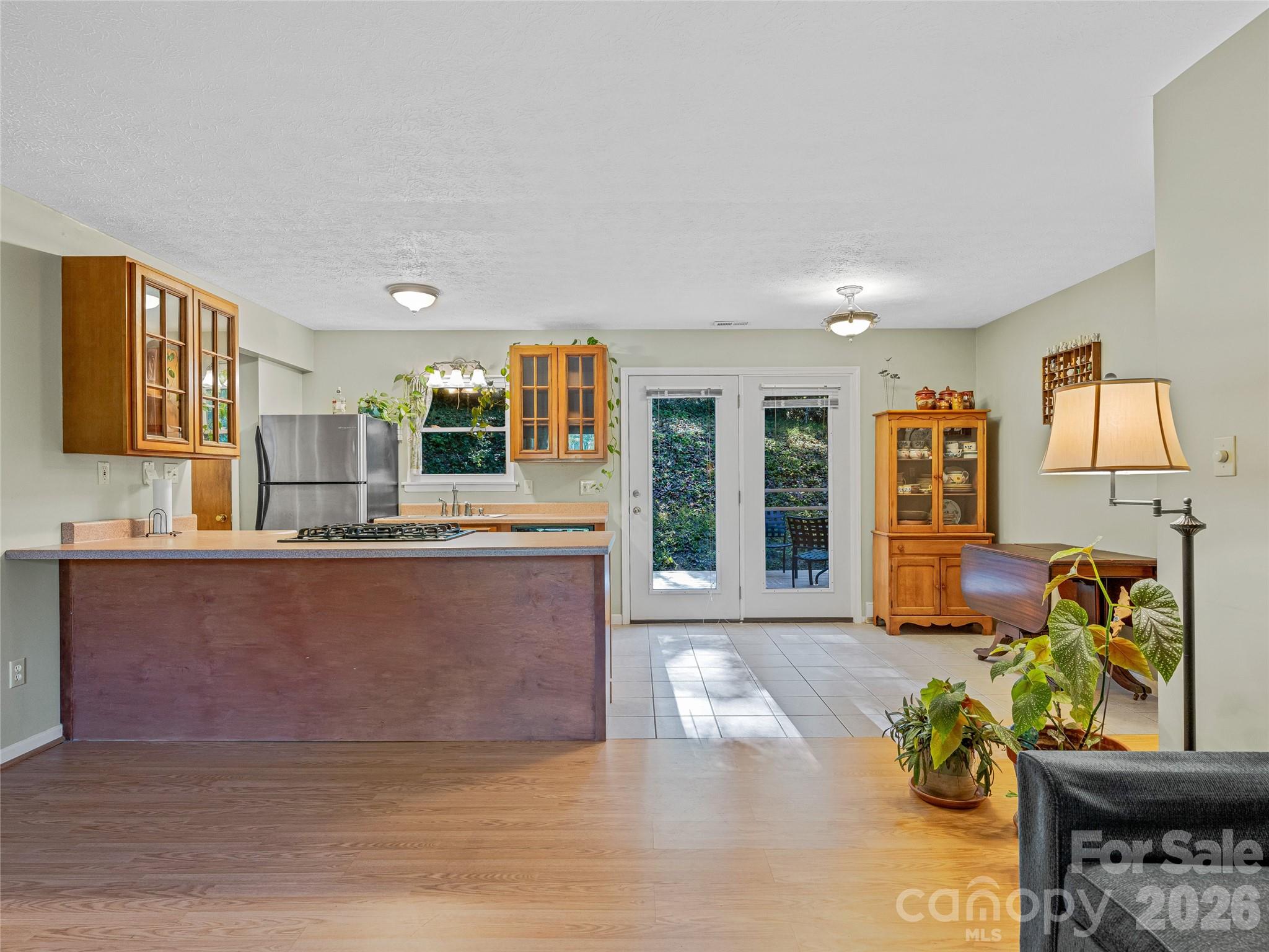 5 West Cove Street — Weaverville