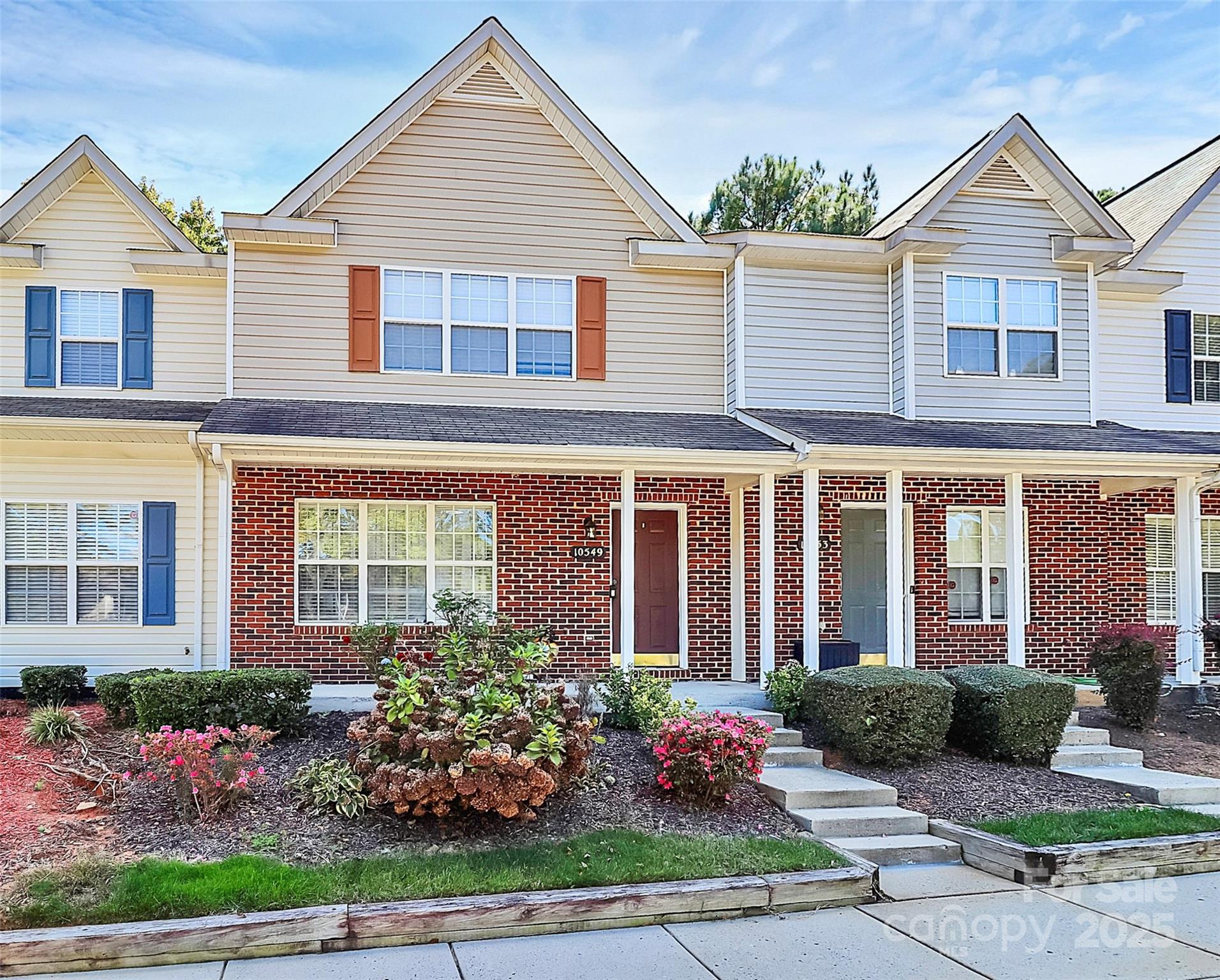 10549 Yellow Rose Lane — Charlotte