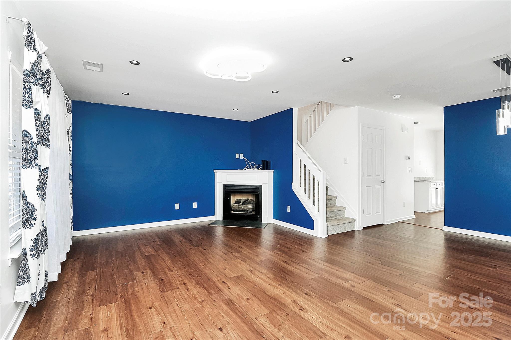 10549 Yellow Rose Lane — Charlotte