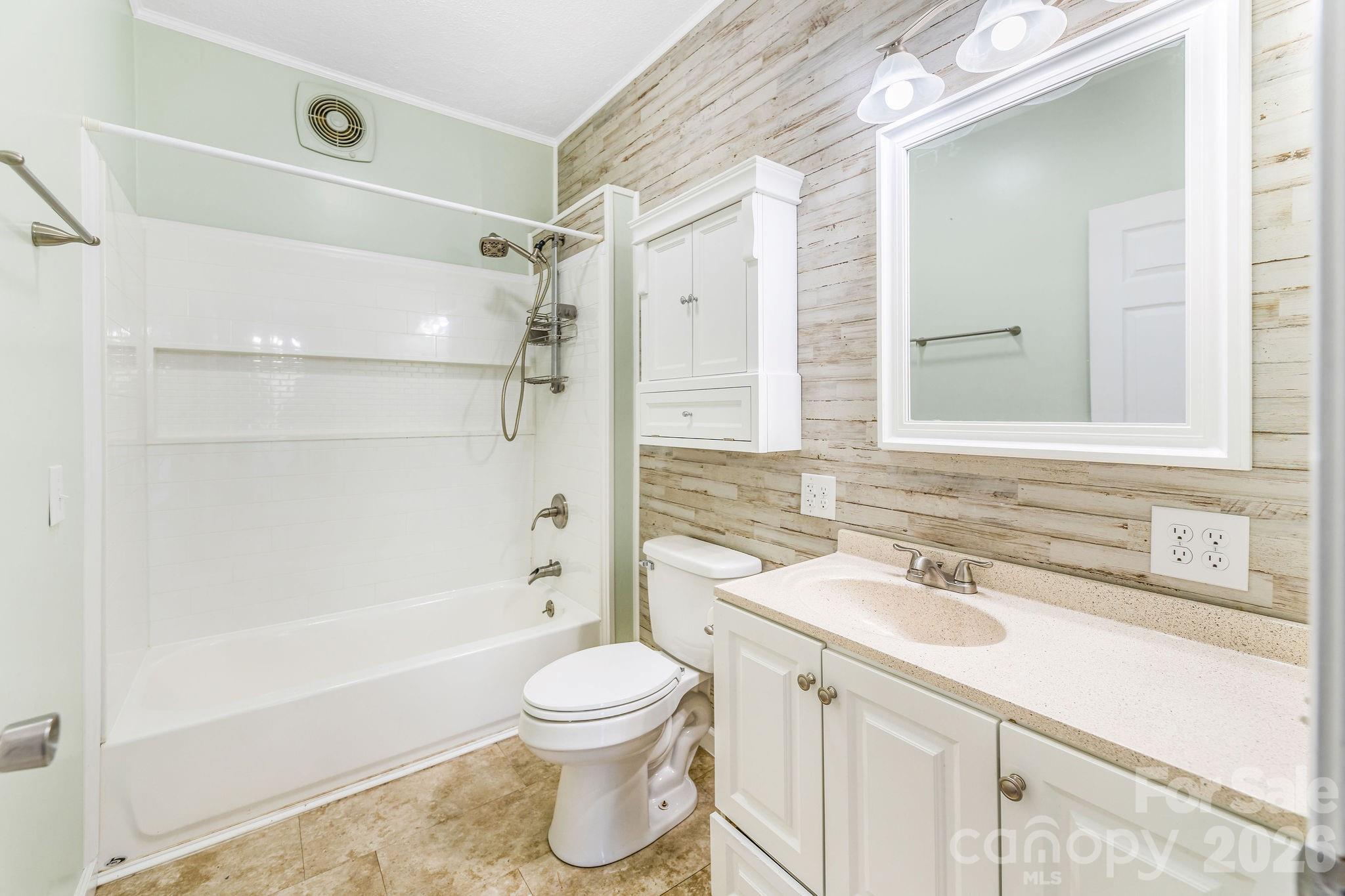 107 Woodland Church Road — Clyde