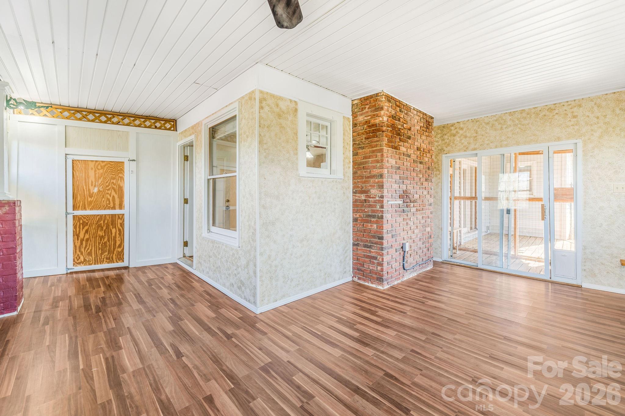 107 Woodland Church Road — Clyde