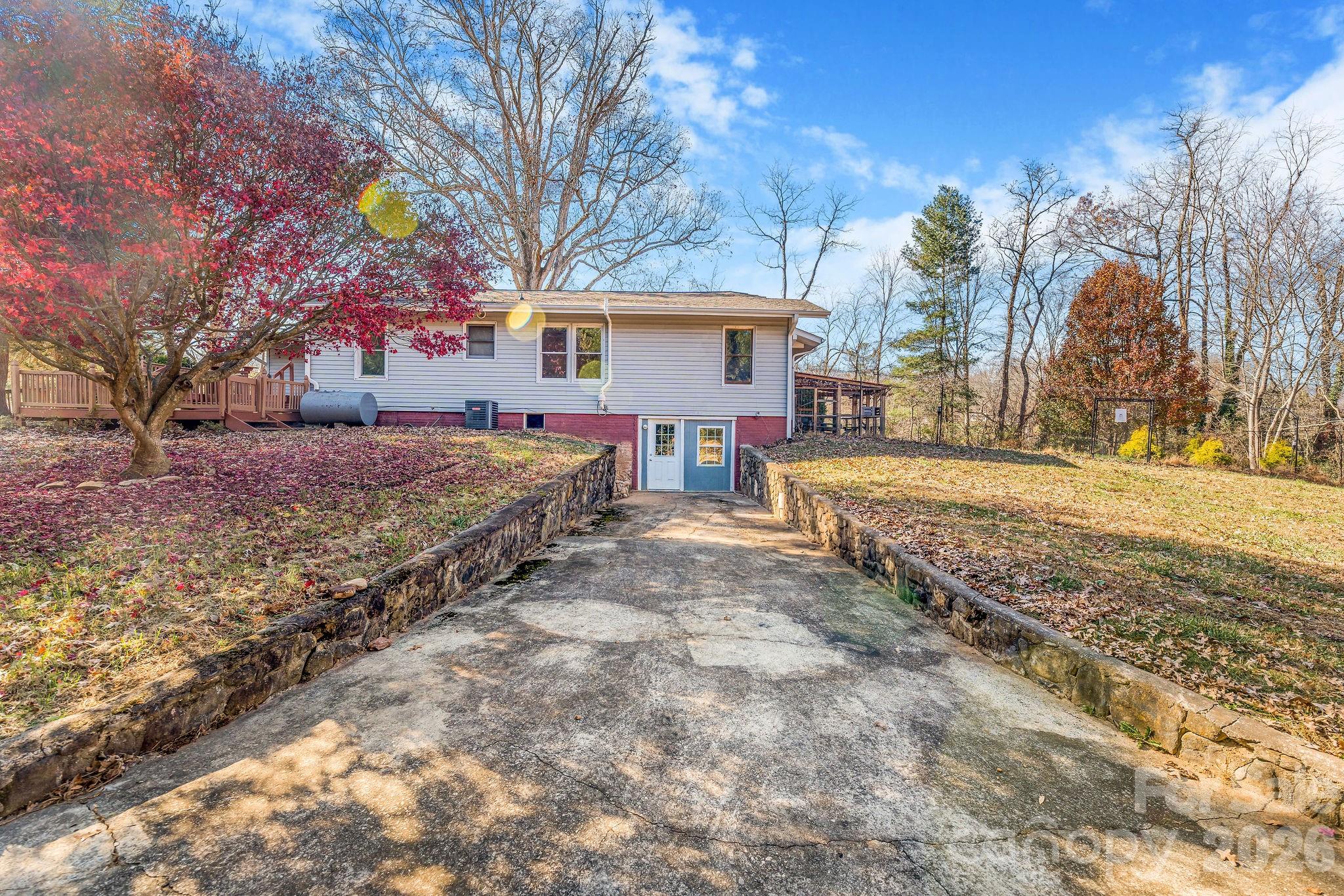 107 Woodland Church Road — Clyde