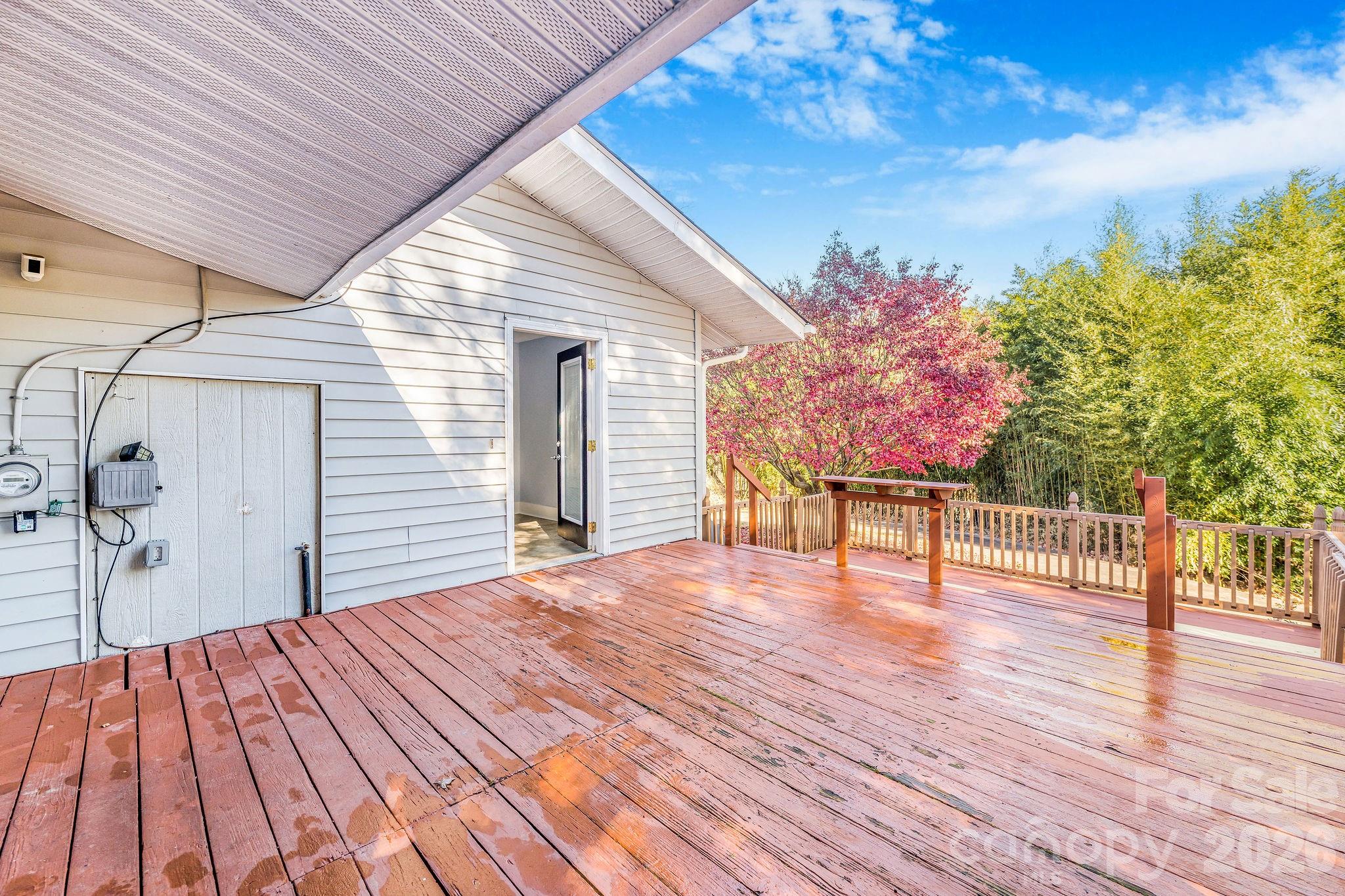 107 Woodland Church Road — Clyde