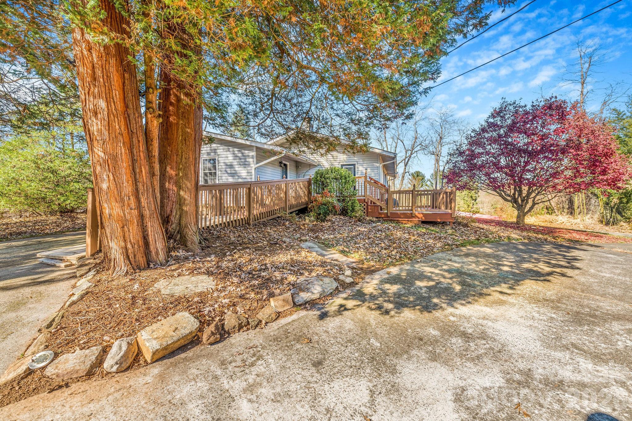 107 Woodland Church Road — Clyde