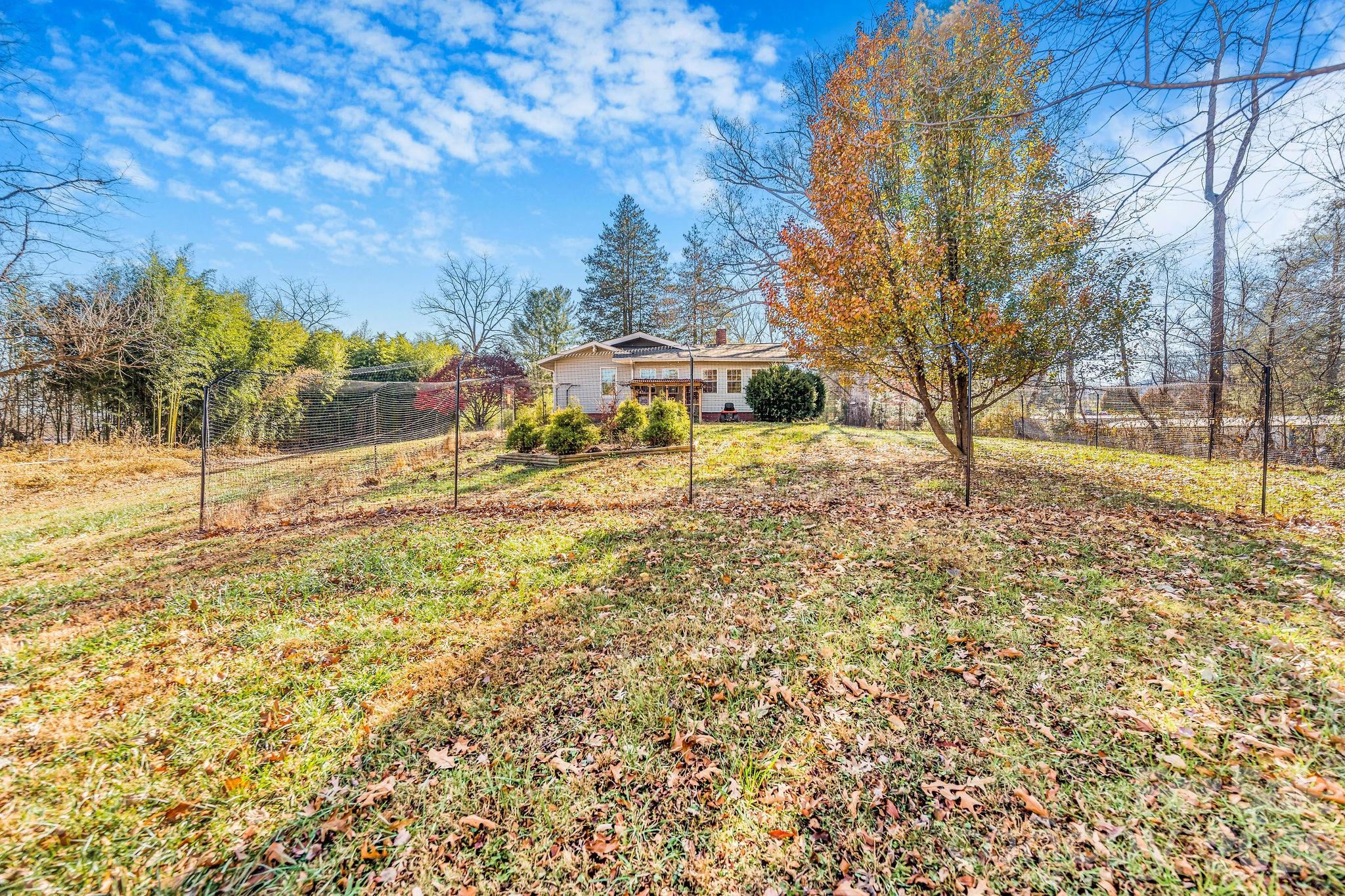 107 Woodland Church Road — Clyde