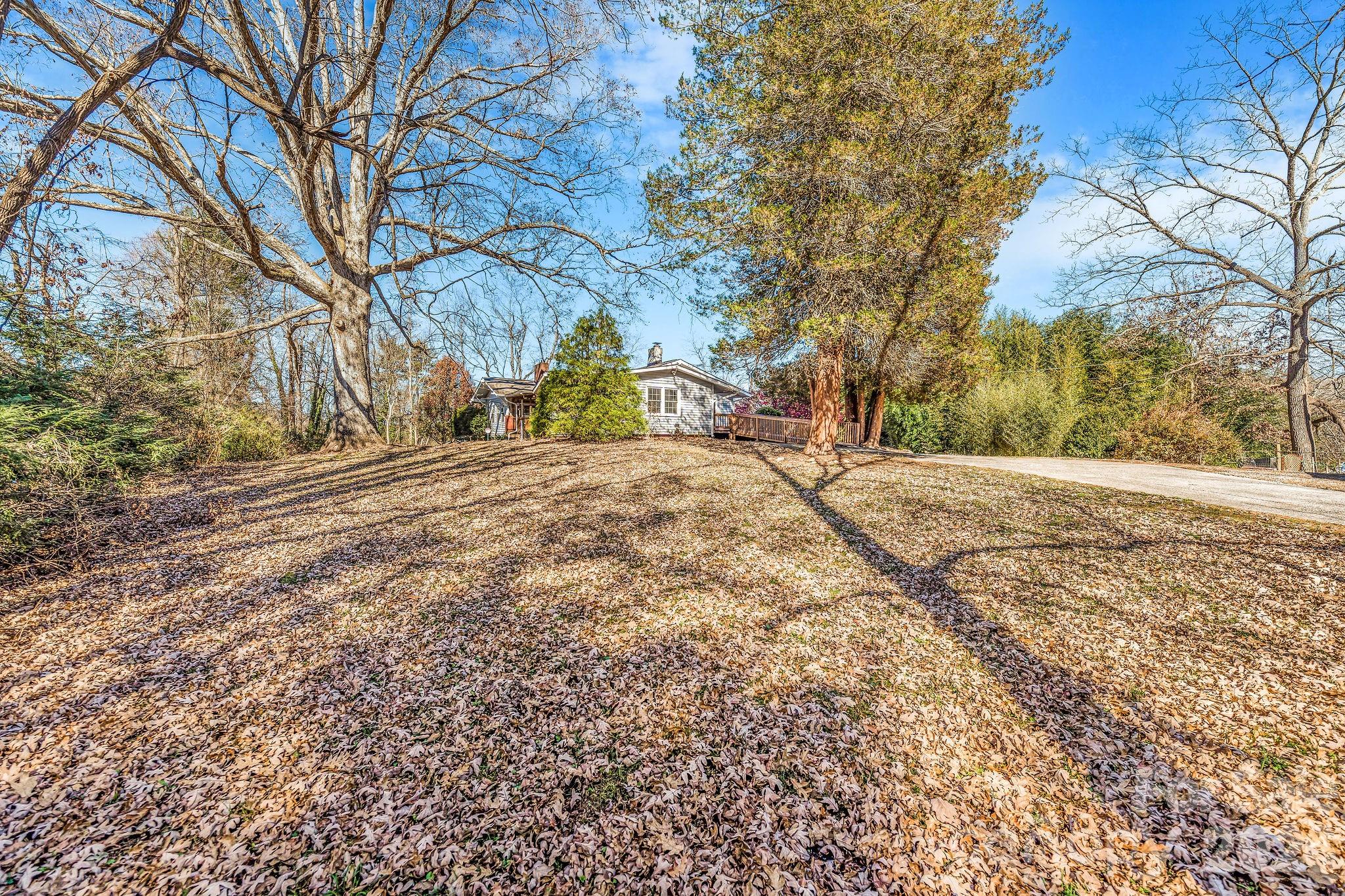 107 Woodland Church Road — Clyde