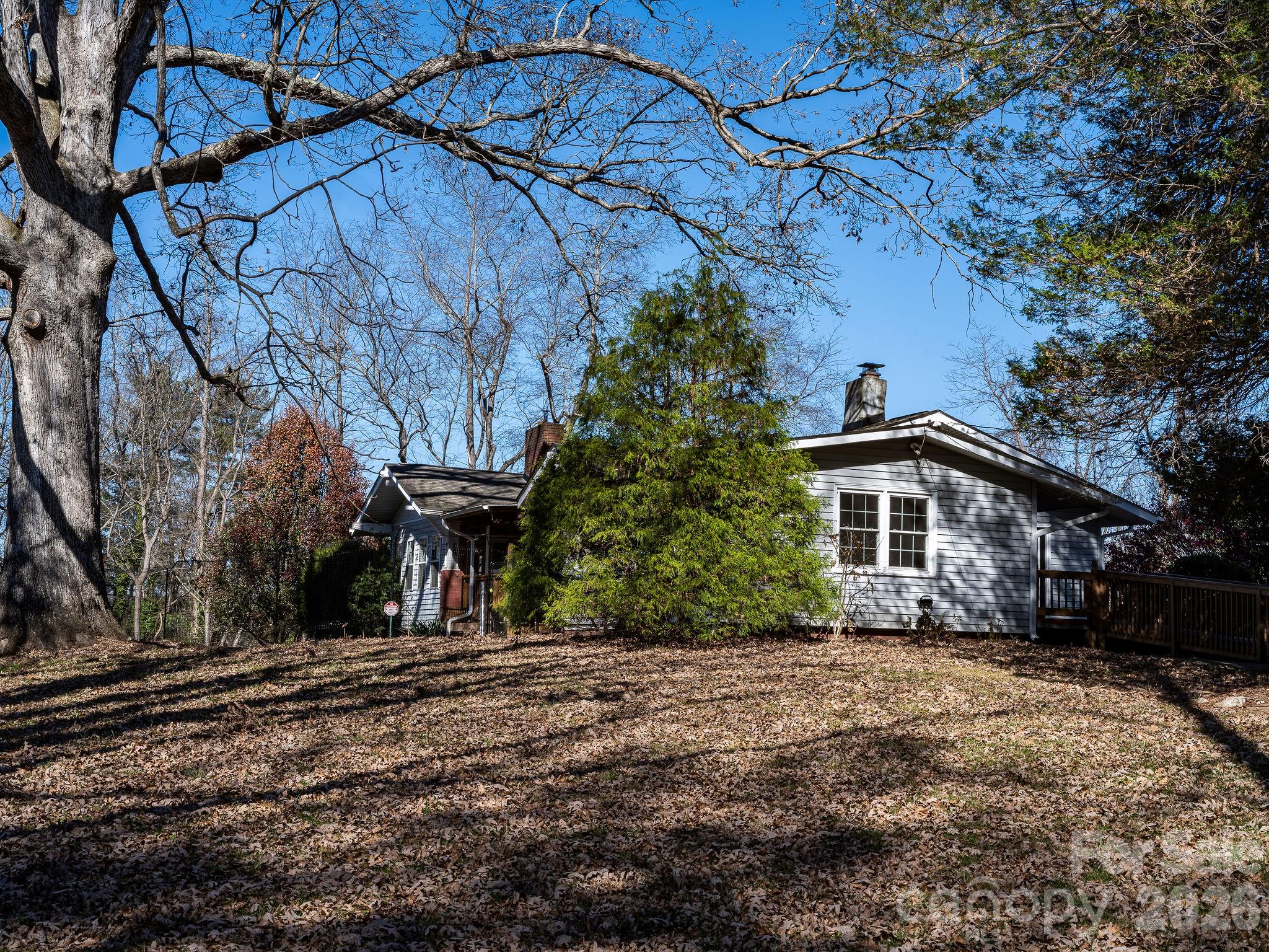 107 Woodland Church Road — Clyde