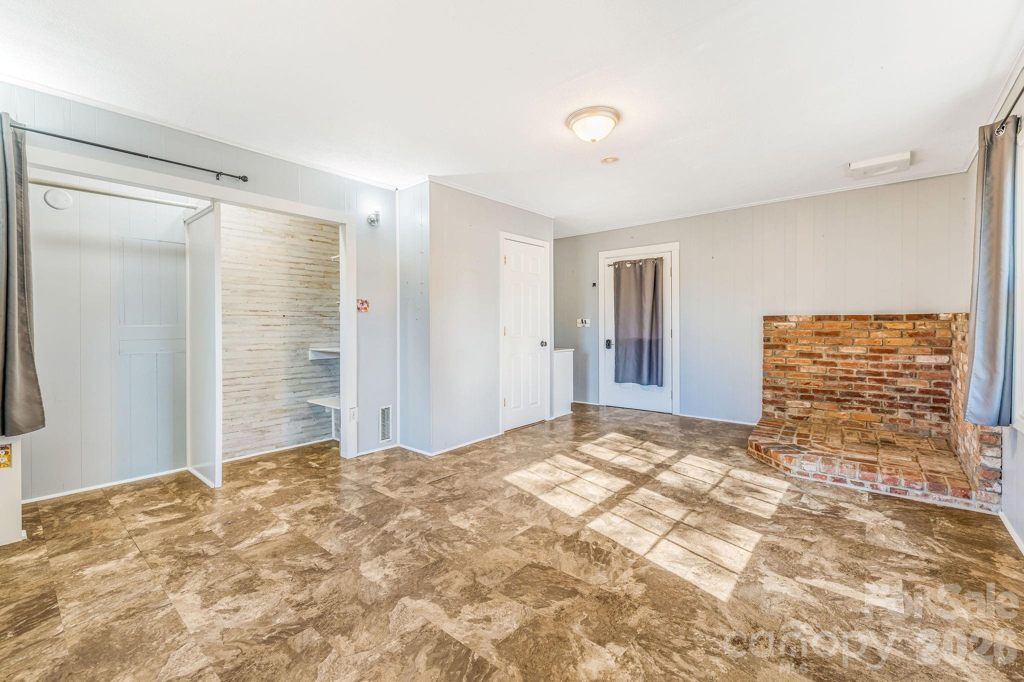 107 Woodland Church Road — Clyde