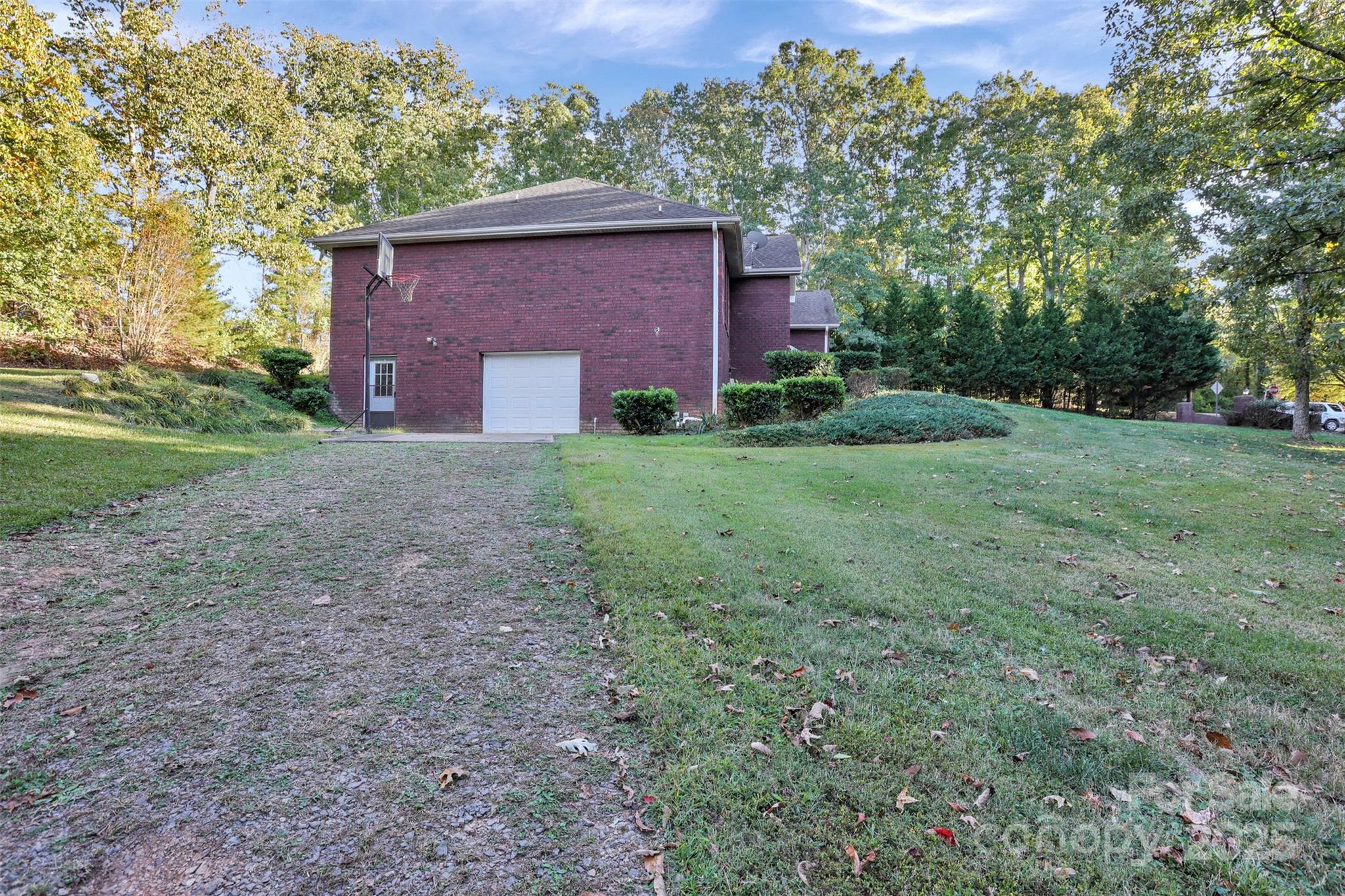 36014 Davis Drive — Albemarle