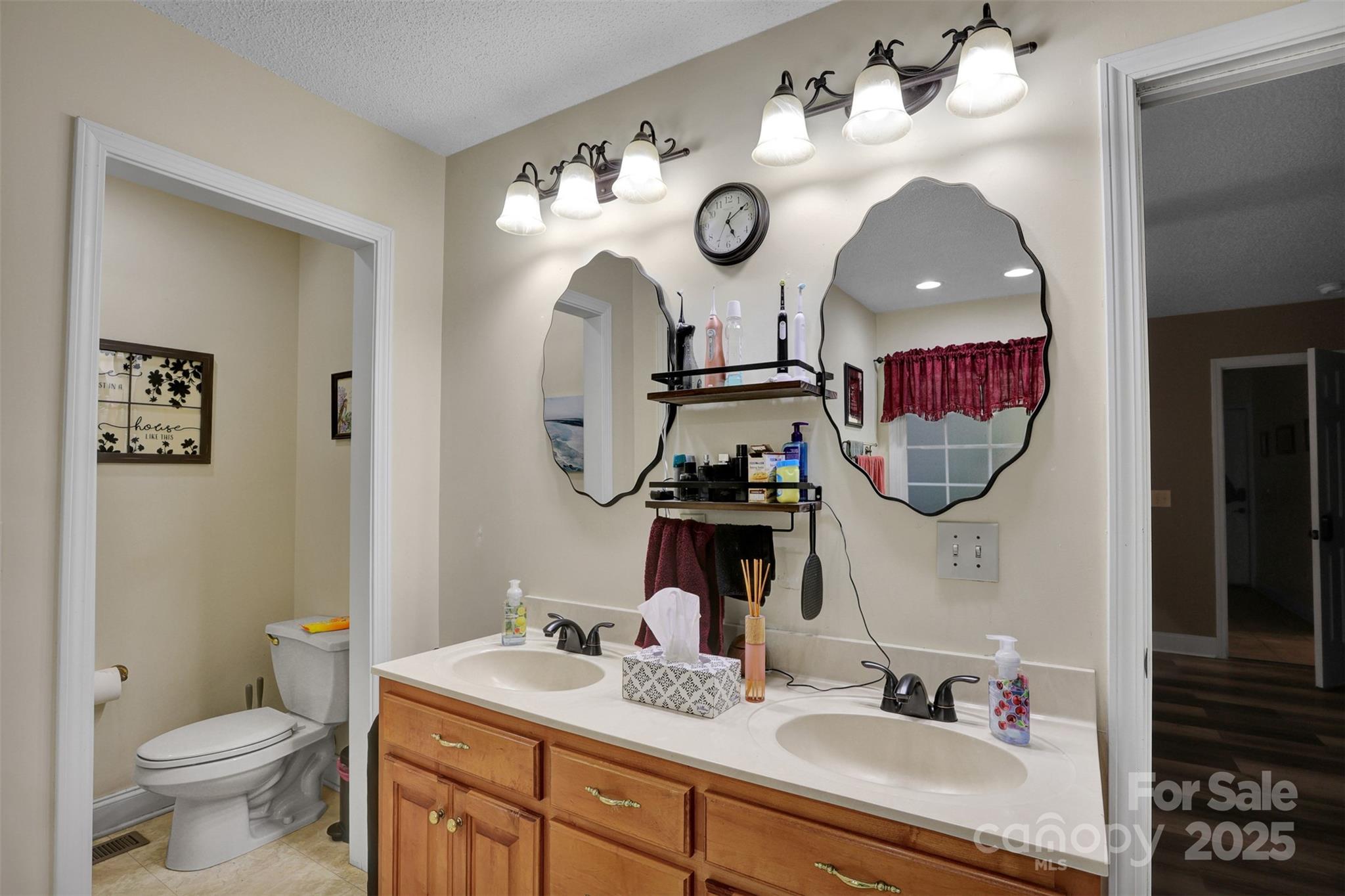 36014 Davis Drive — Albemarle