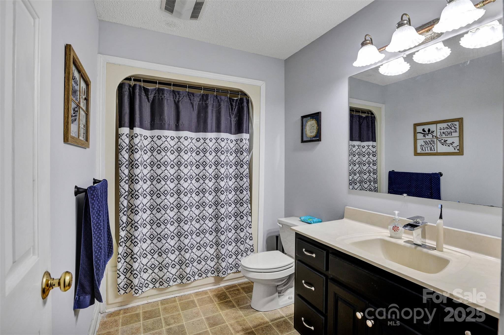 36014 Davis Drive — Albemarle