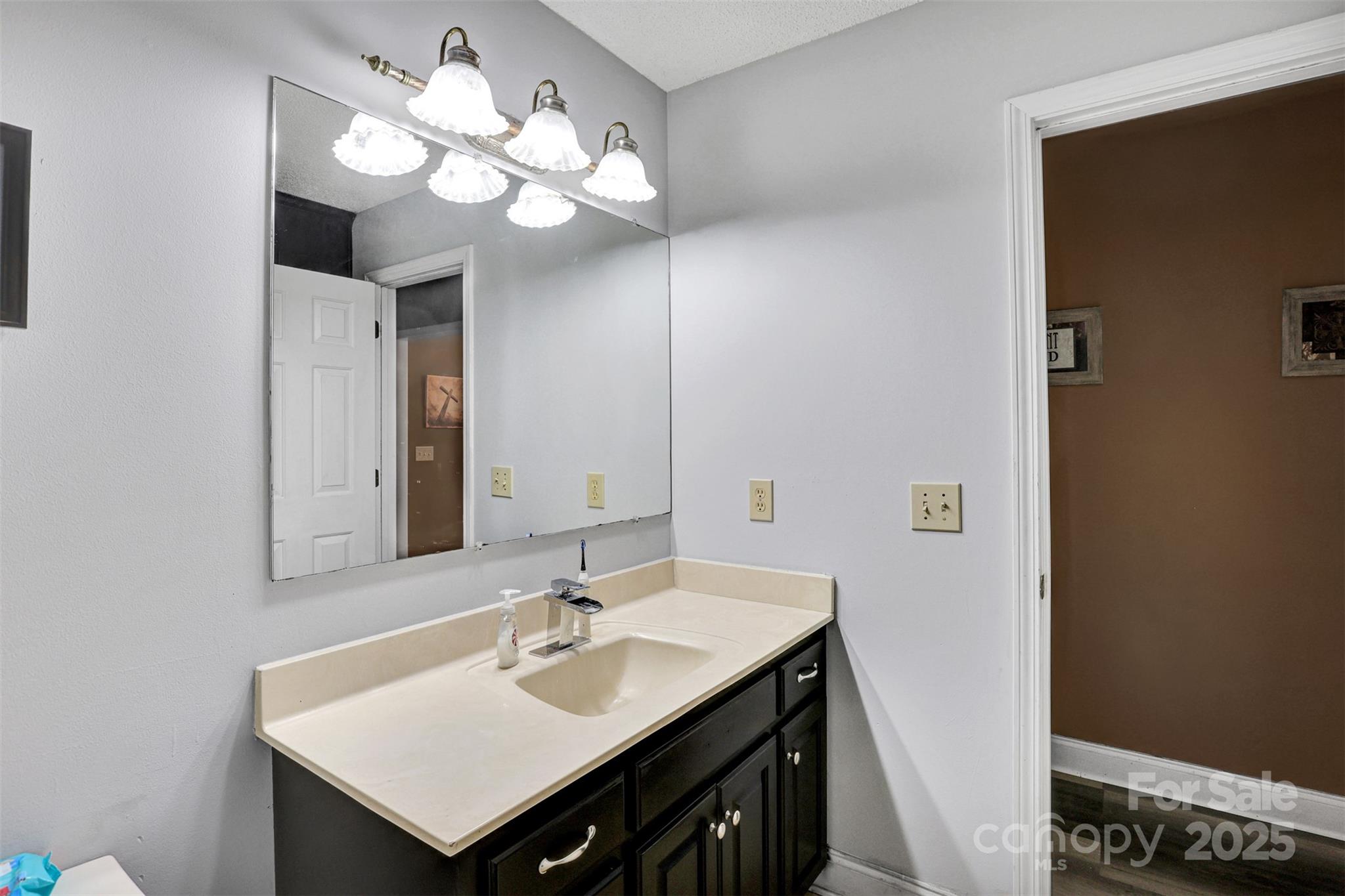 36014 Davis Drive — Albemarle