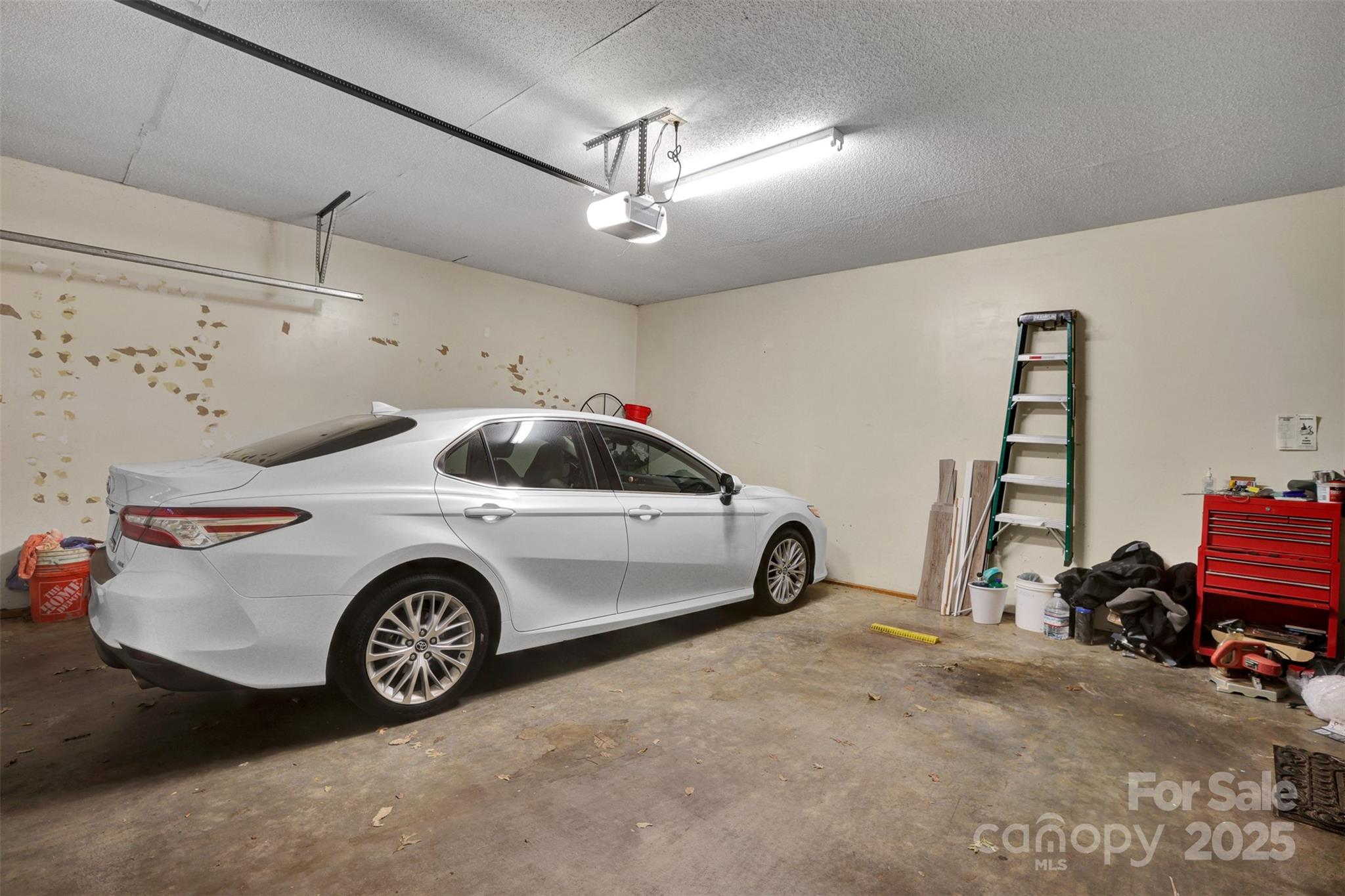 36014 Davis Drive — Albemarle