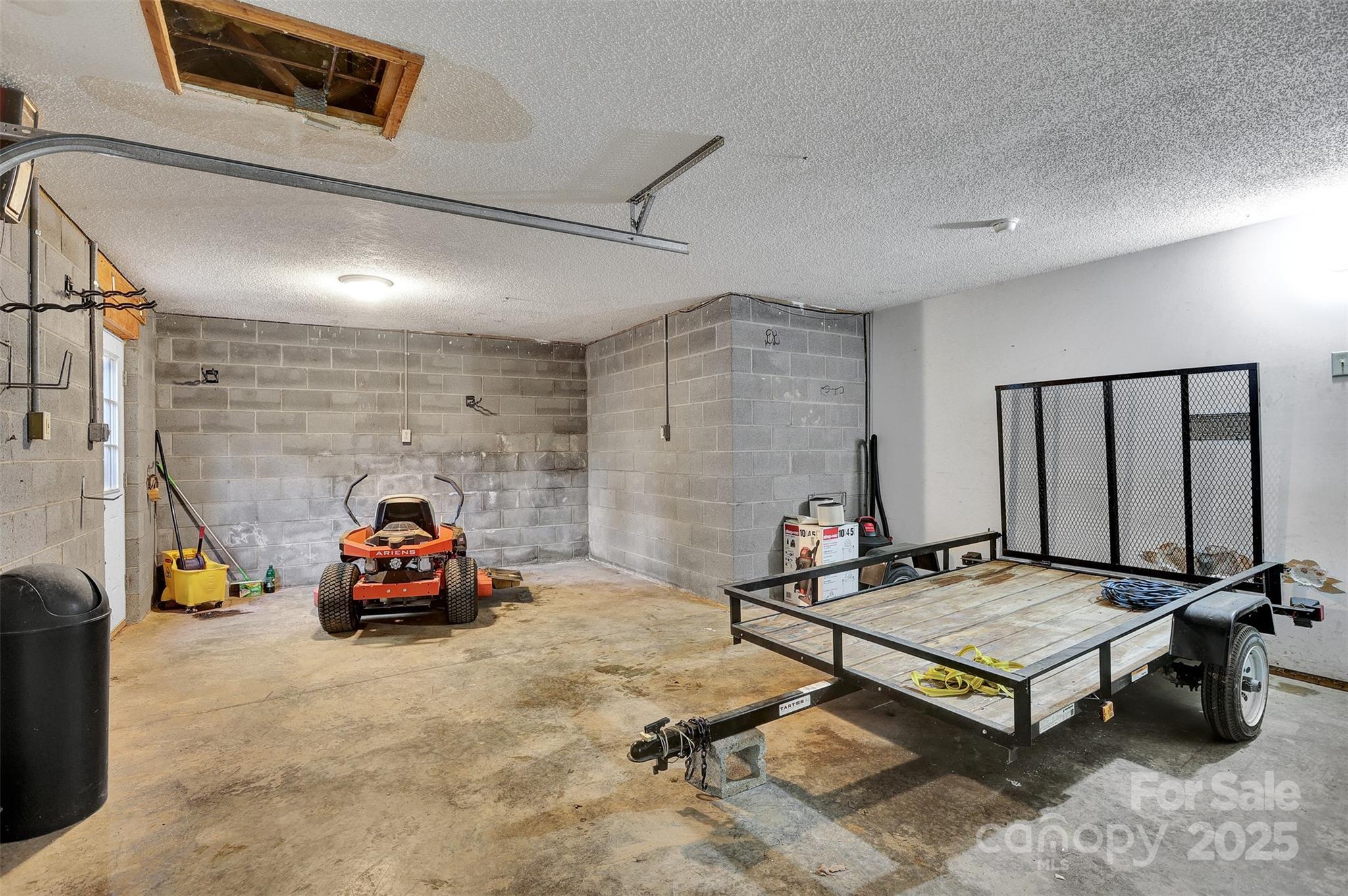36014 Davis Drive — Albemarle