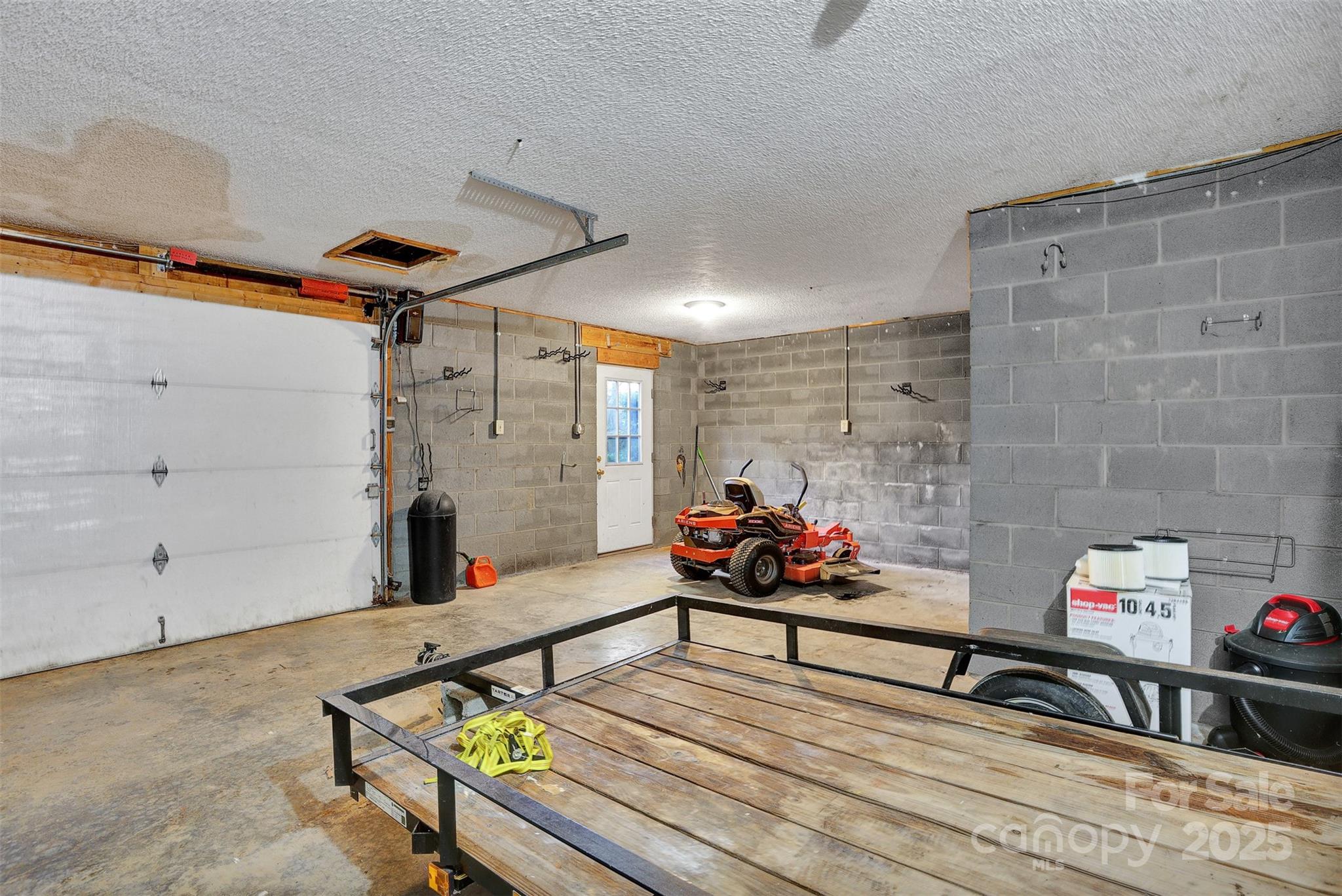 36014 Davis Drive — Albemarle