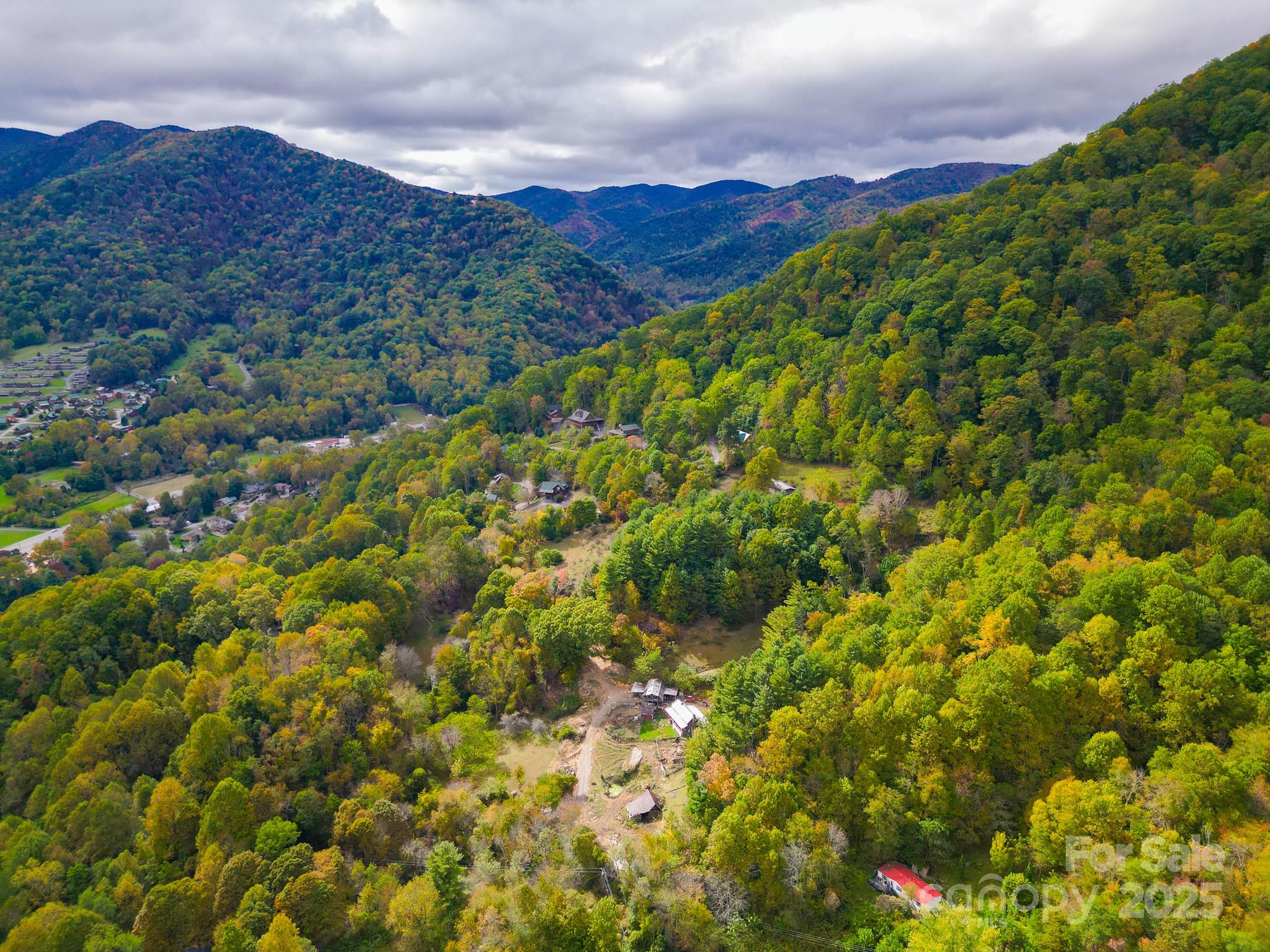 105 Home Place Road — Maggie Valley