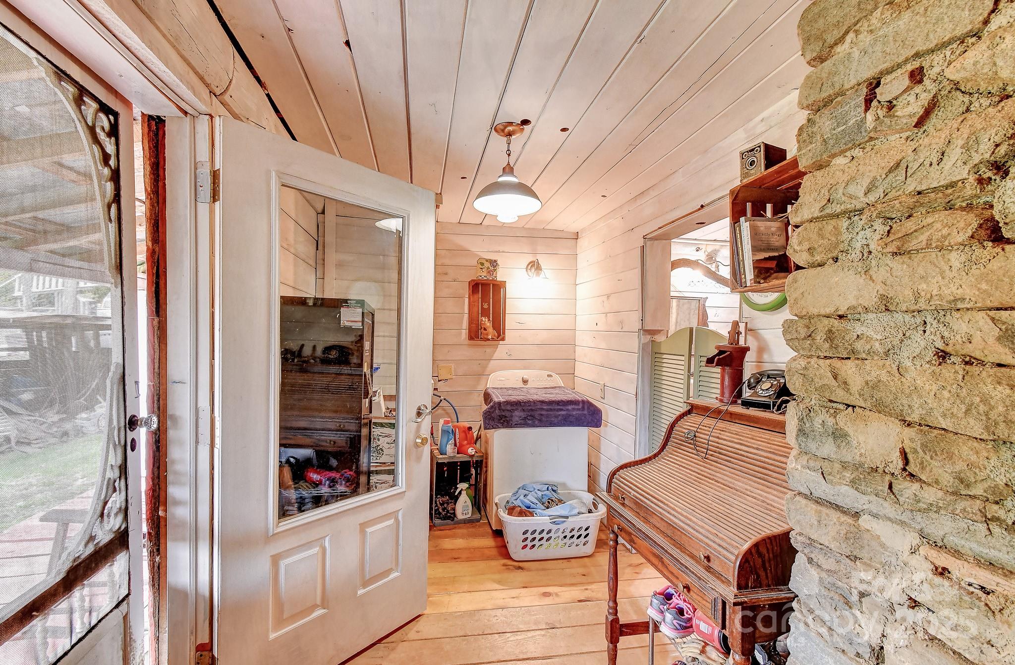 105 Home Place Road — Maggie Valley