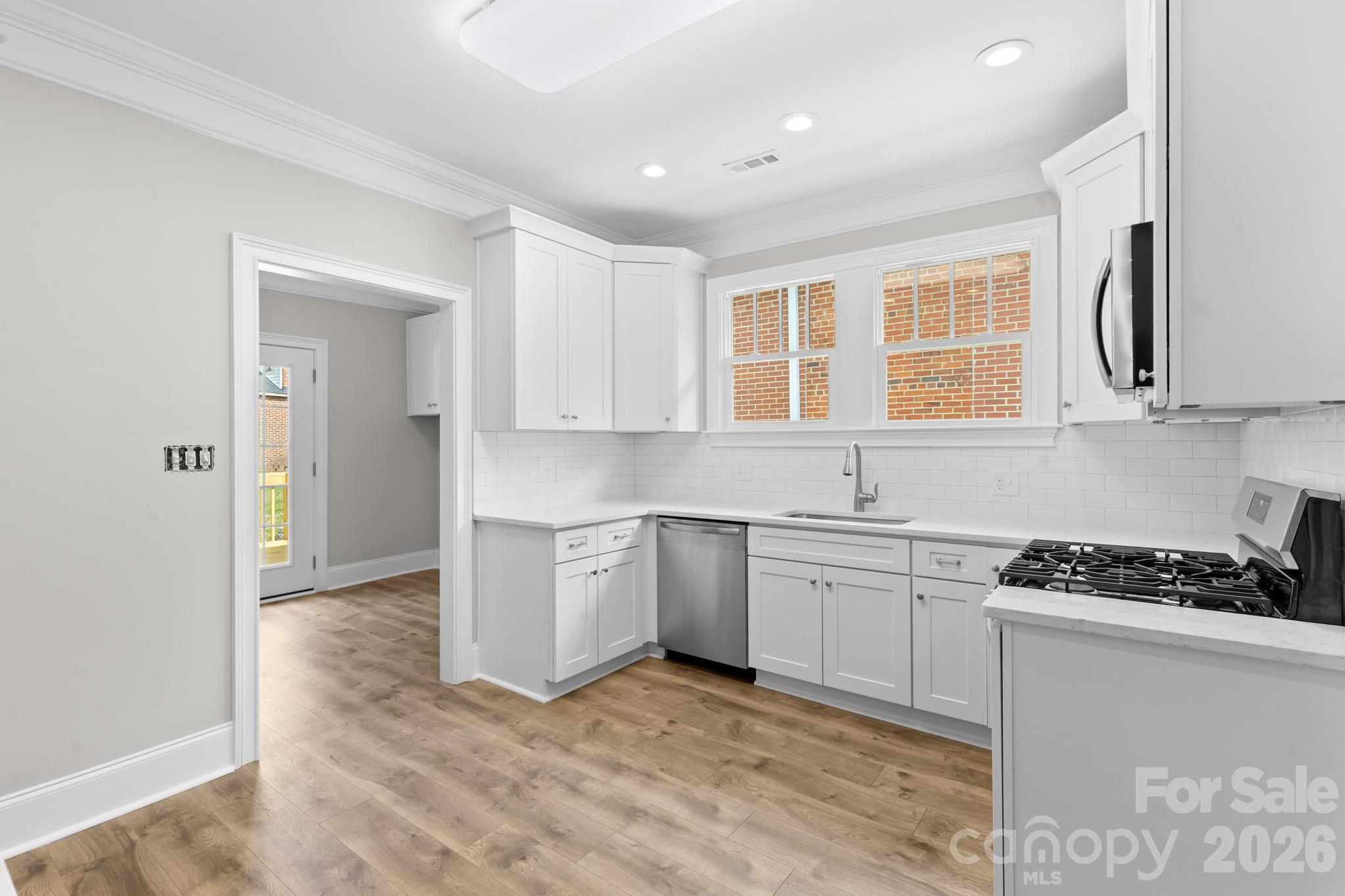 302 W Gay Street — Lancaster