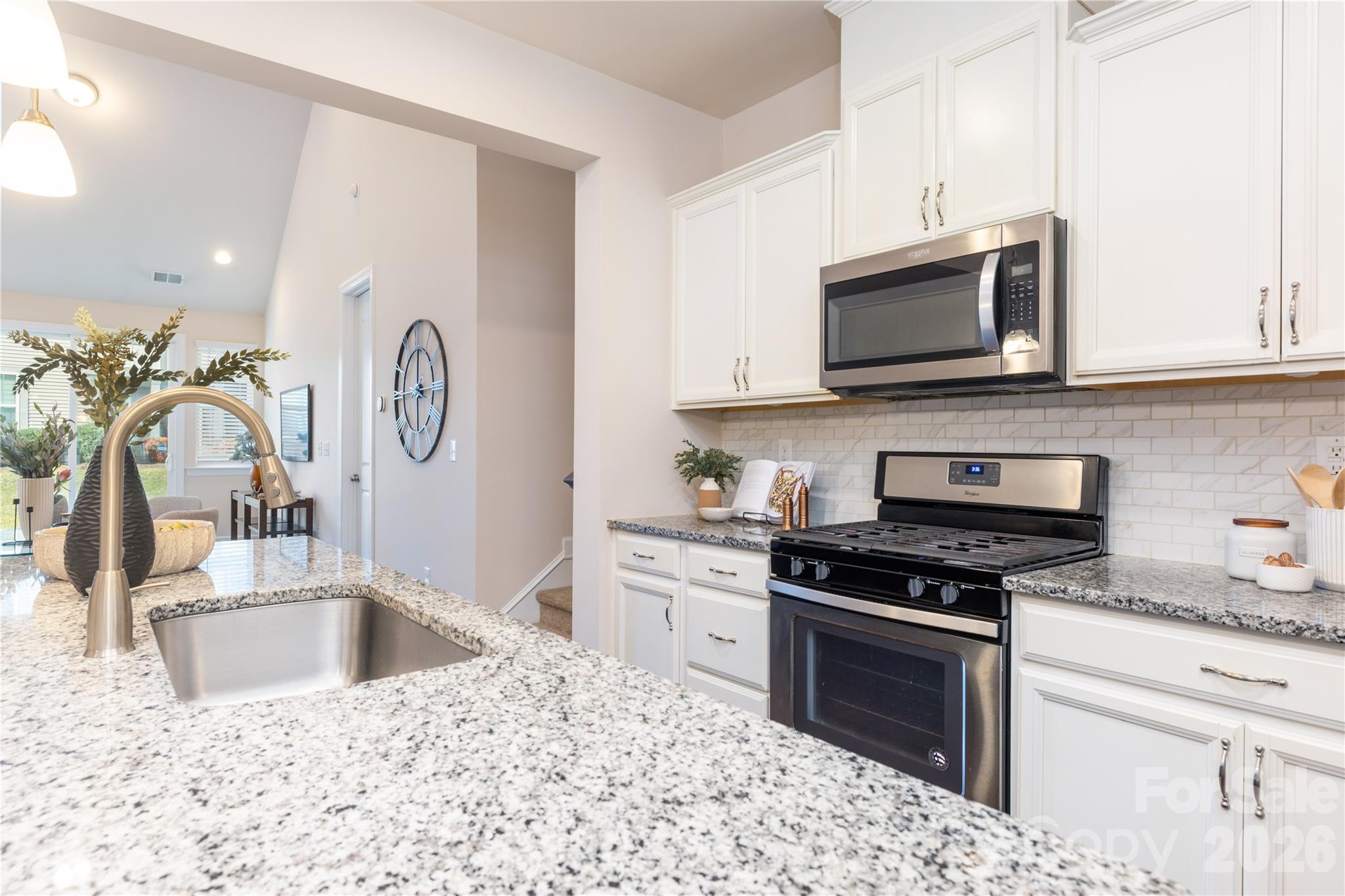 9320 Glenburn Lane — Charlotte