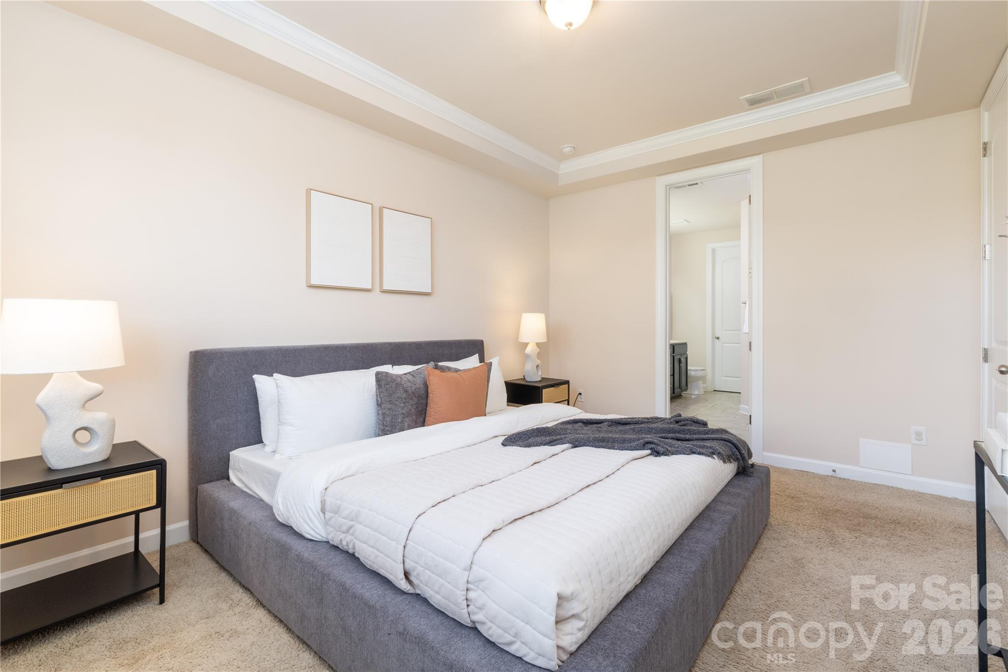 9320 Glenburn Lane — Charlotte