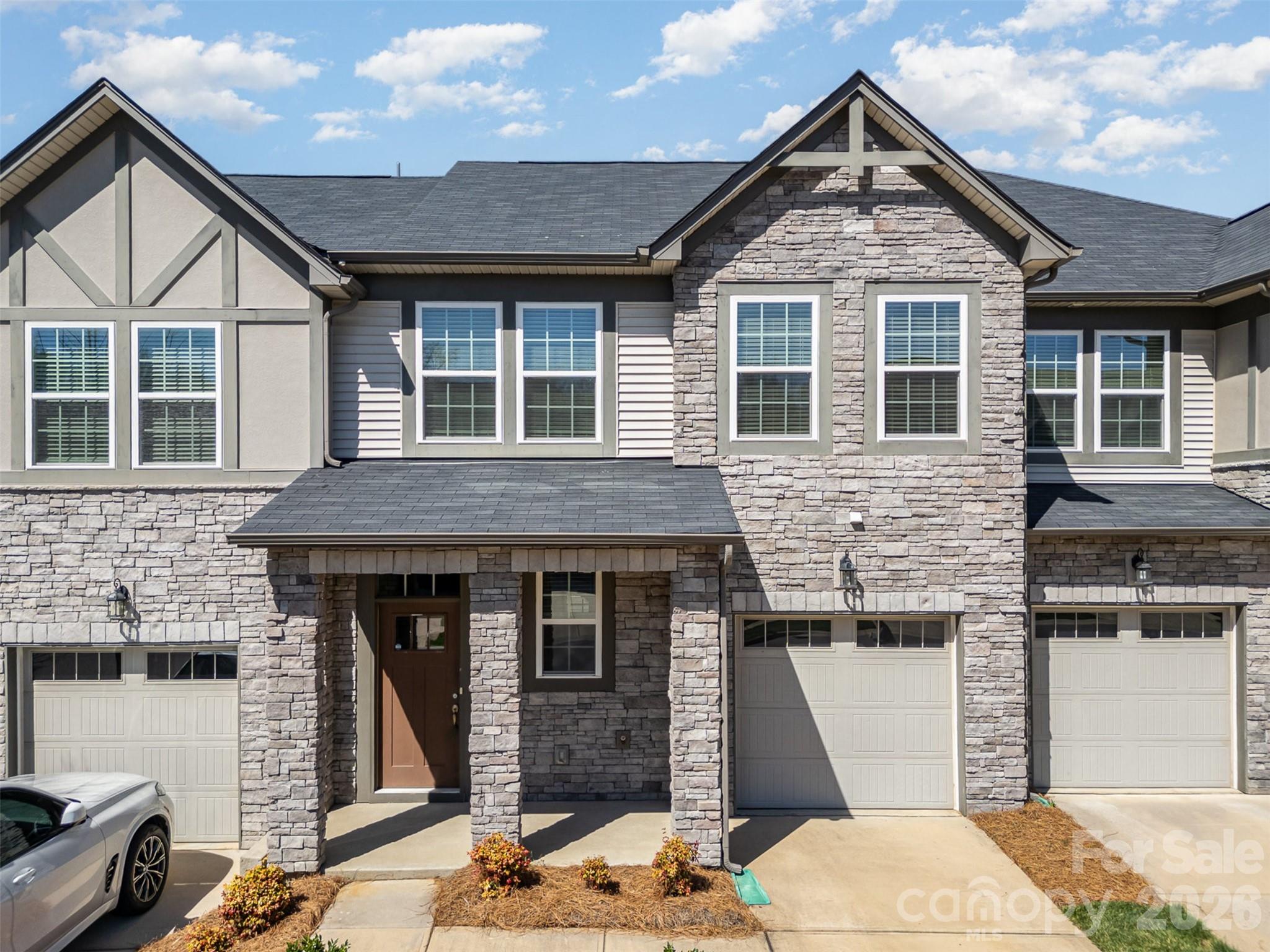 9320 Glenburn Lane — Charlotte