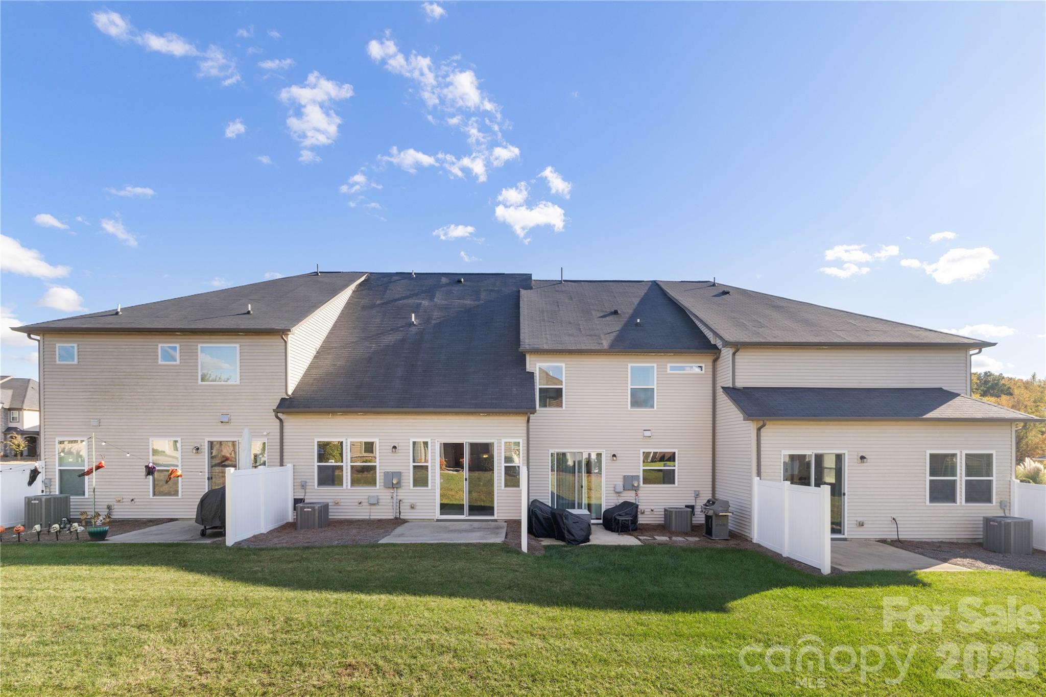 9320 Glenburn Lane — Charlotte