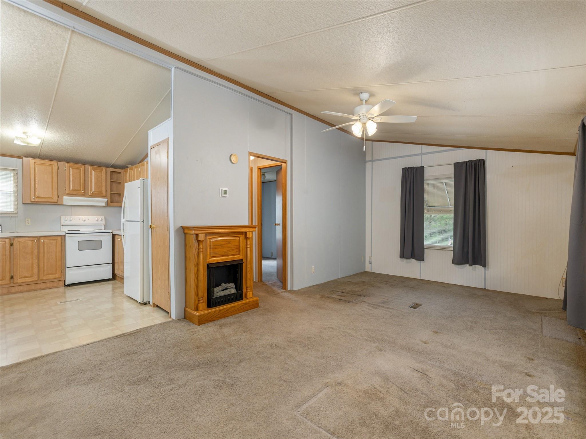 81 Mount Airy Road — Marshall