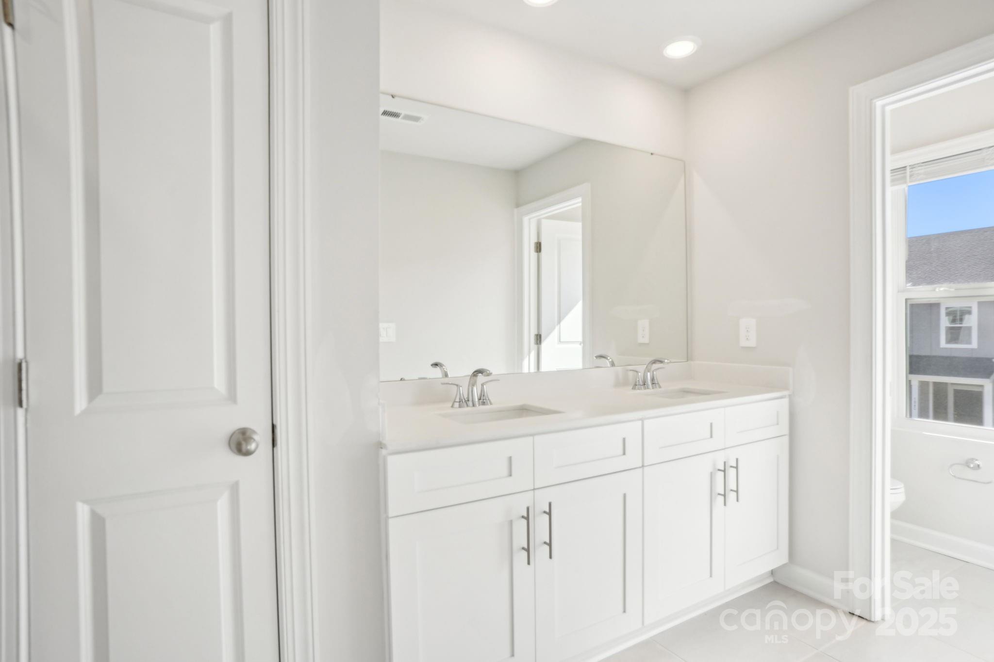 114 Ciara Place #F — Mooresville