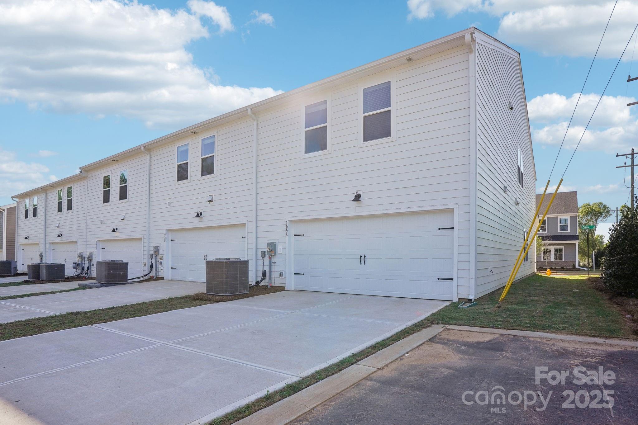 114 Ciara Place #F — Mooresville