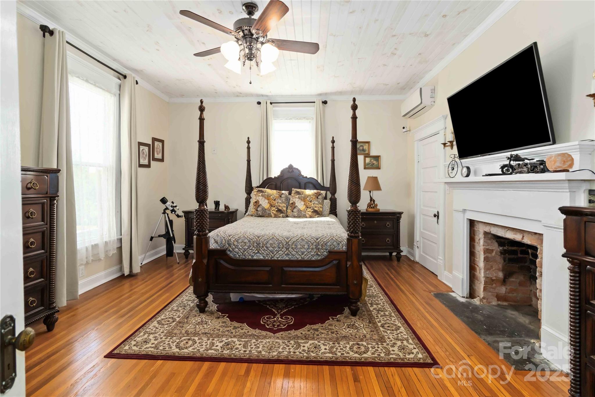 3628 Rainey Avenue — Sharon