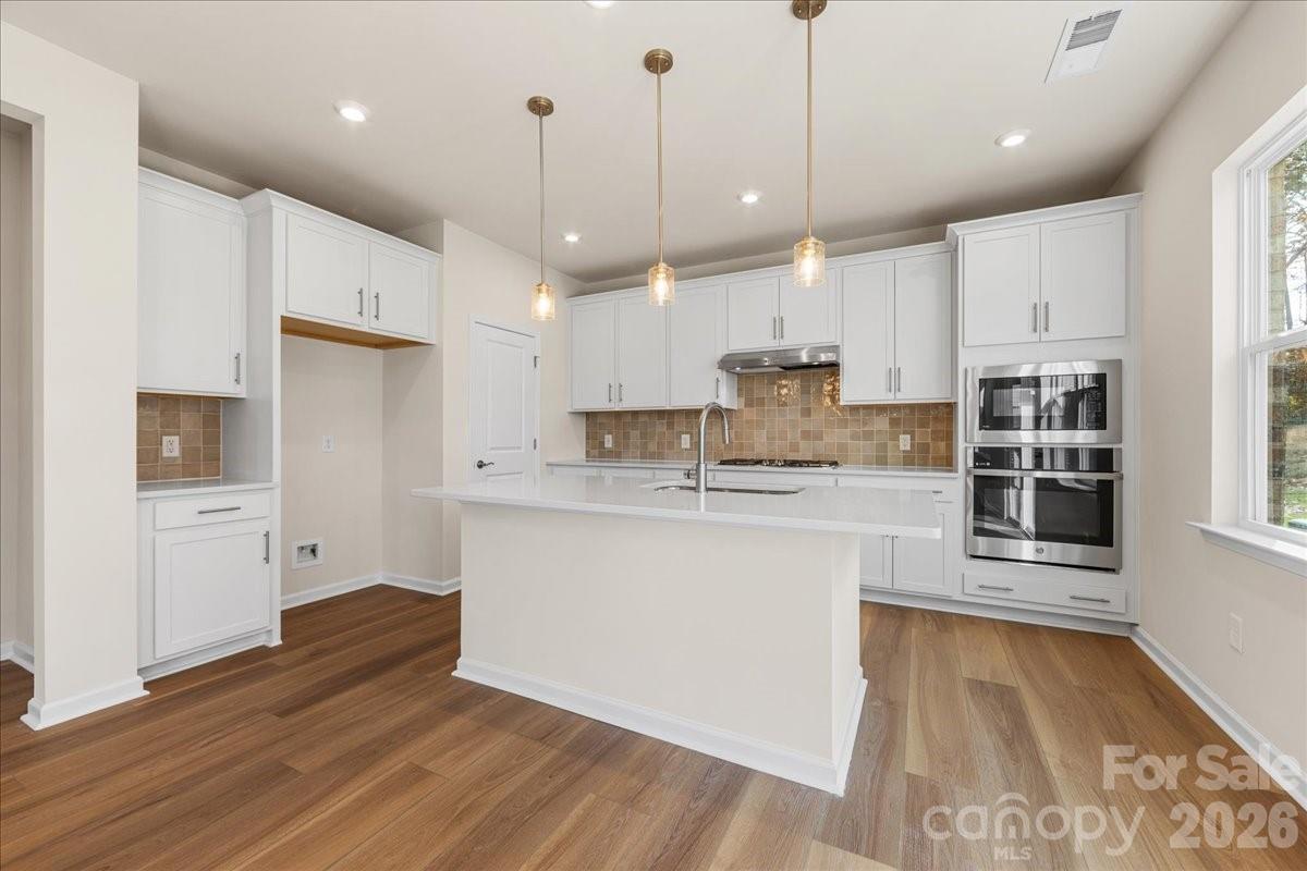 8233 Franklin Trail Street — Mint Hill