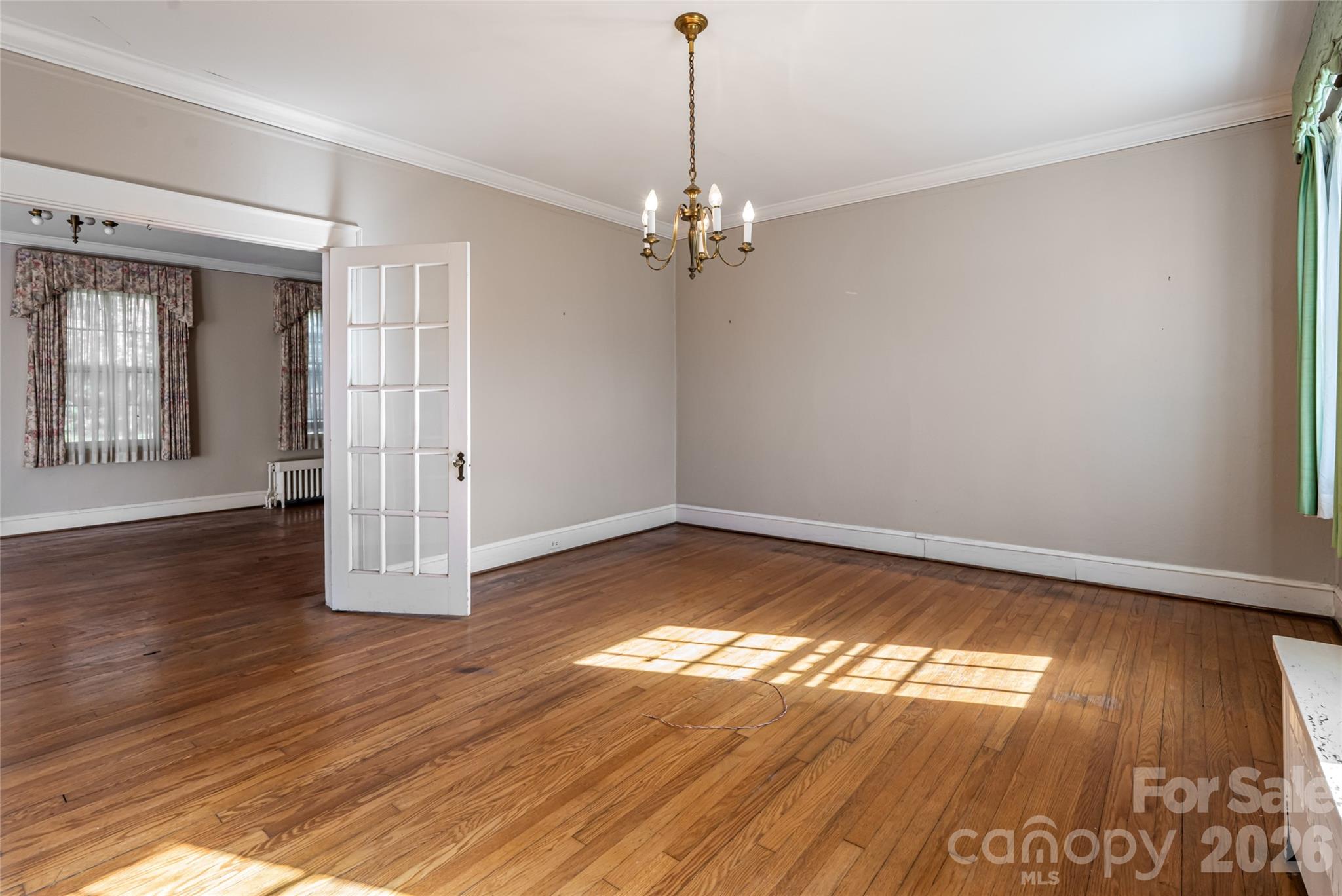 325 Vanderbilt Road — Asheville