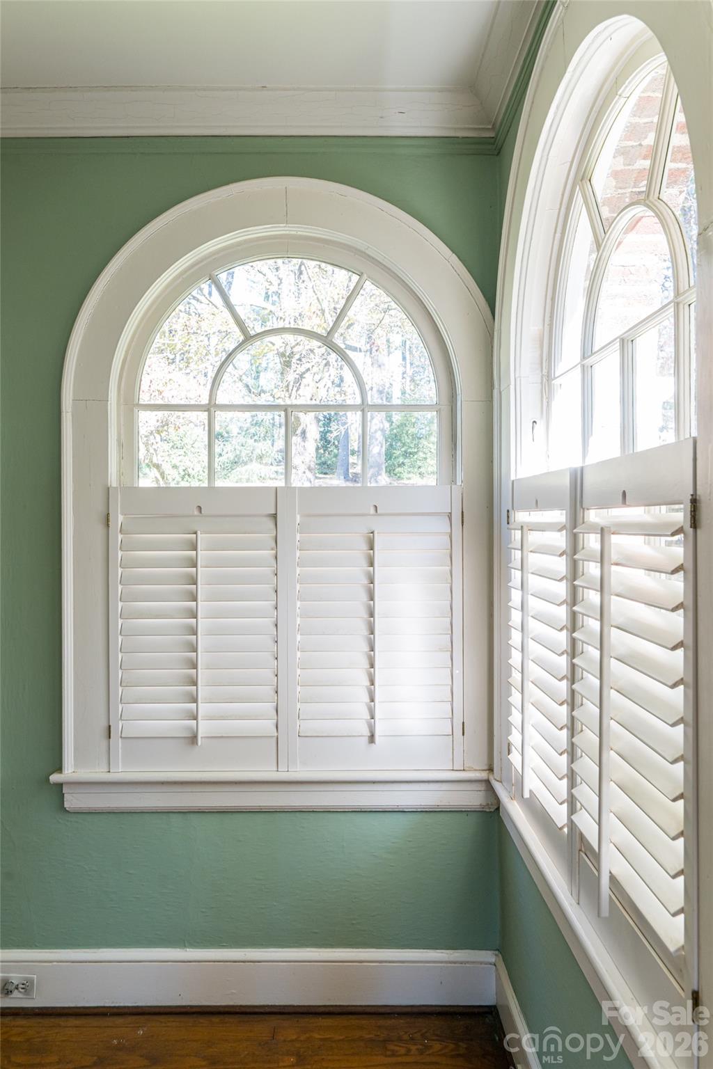 325 Vanderbilt Road — Asheville
