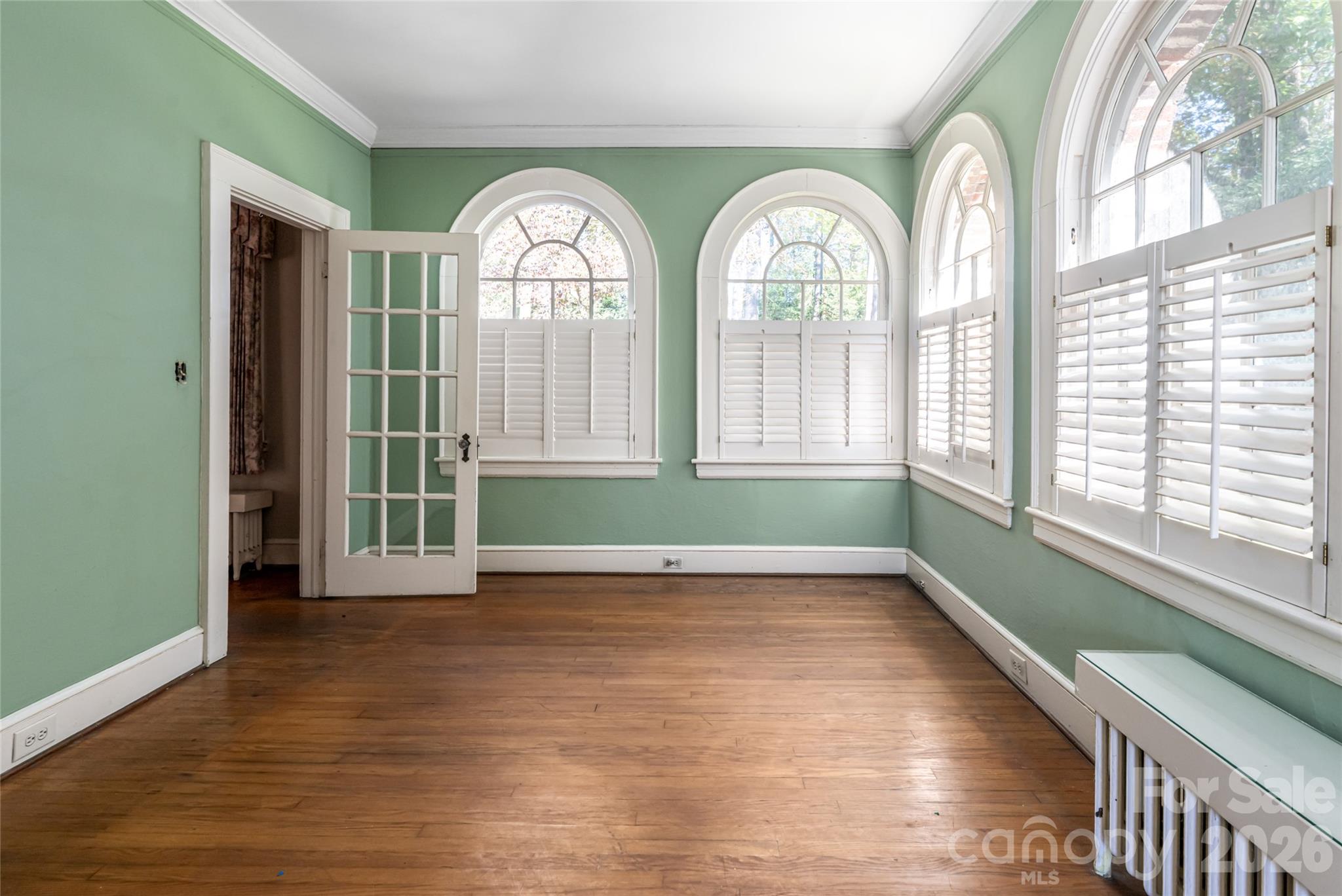 325 Vanderbilt Road — Asheville