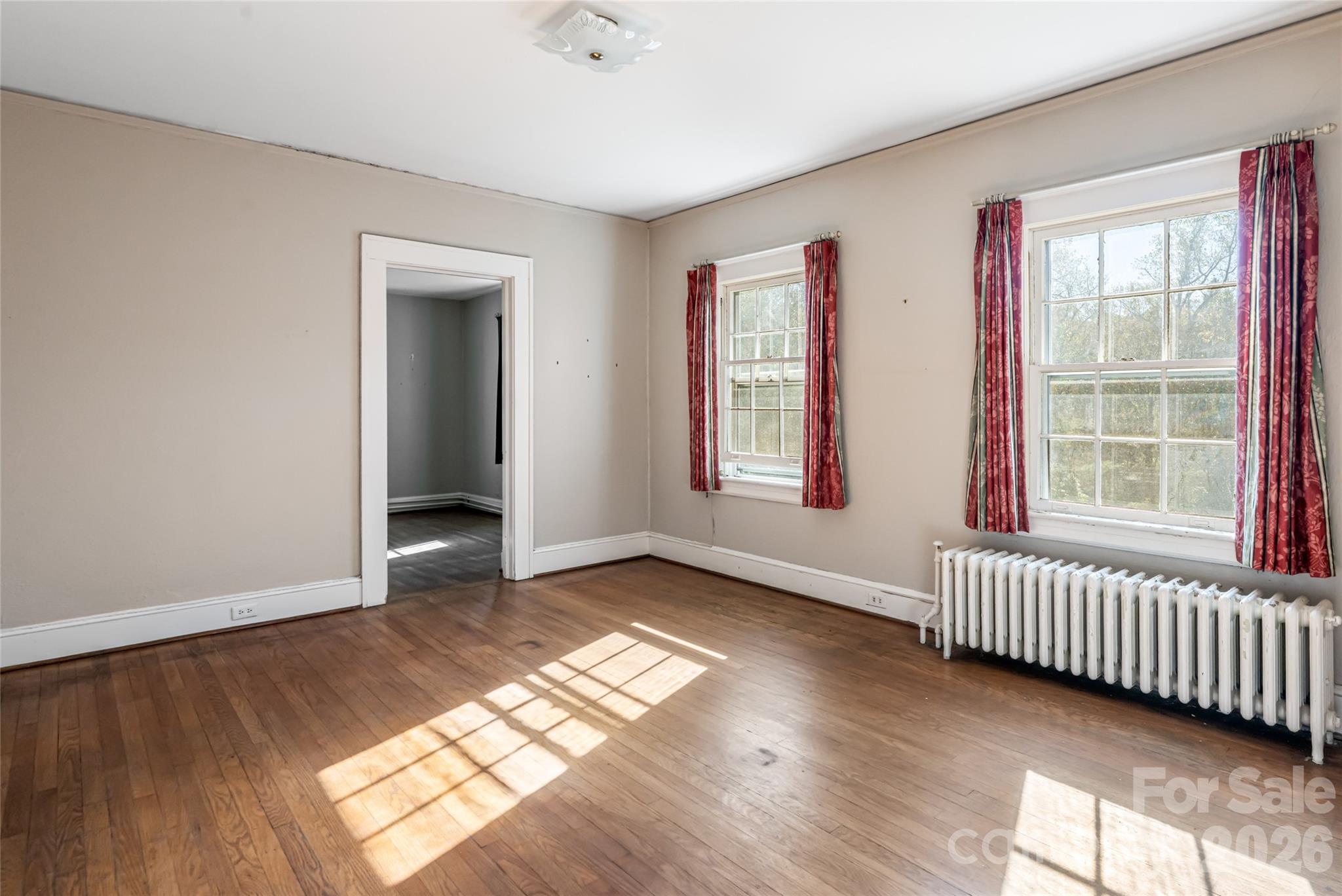 325 Vanderbilt Road — Asheville