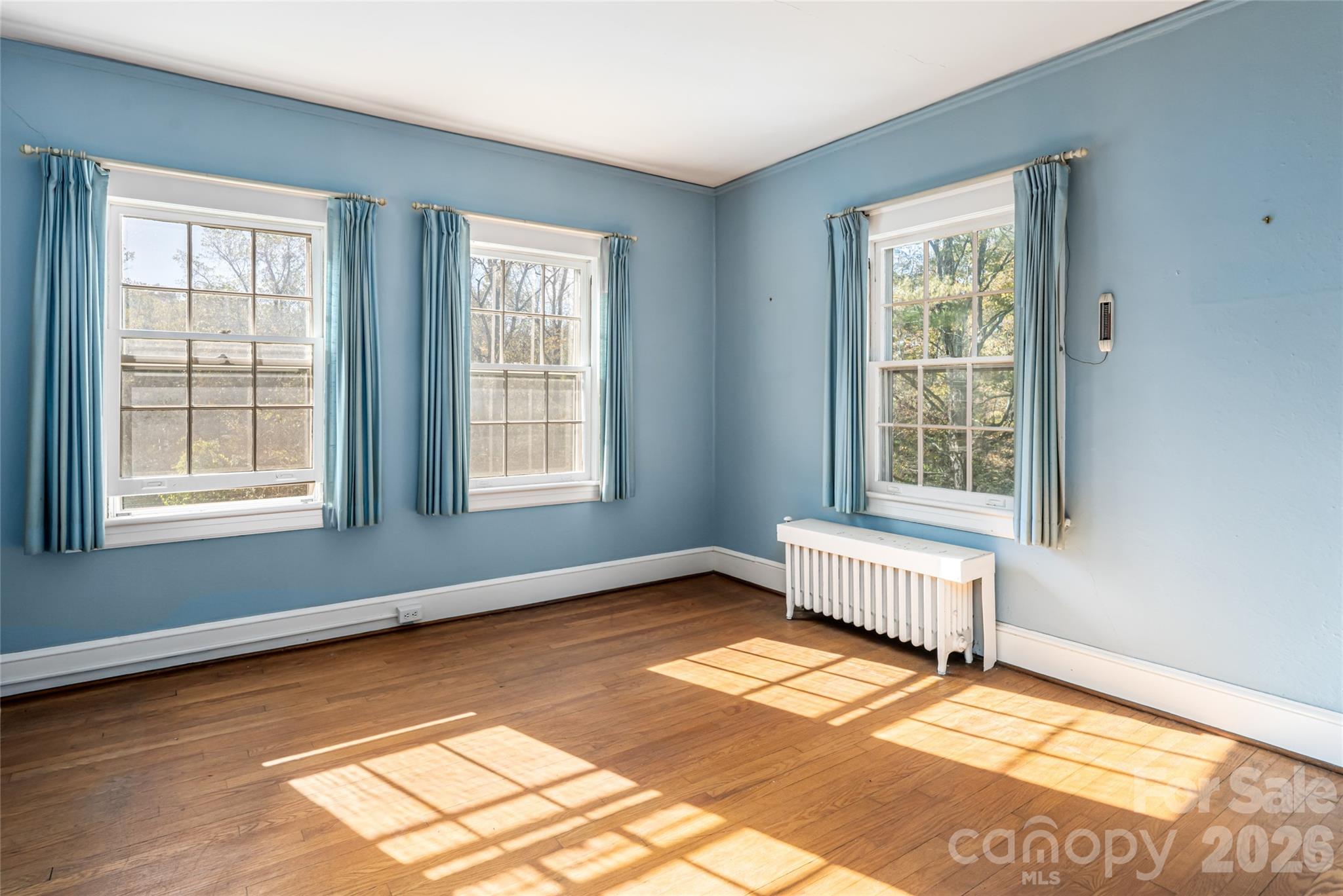 325 Vanderbilt Road — Asheville