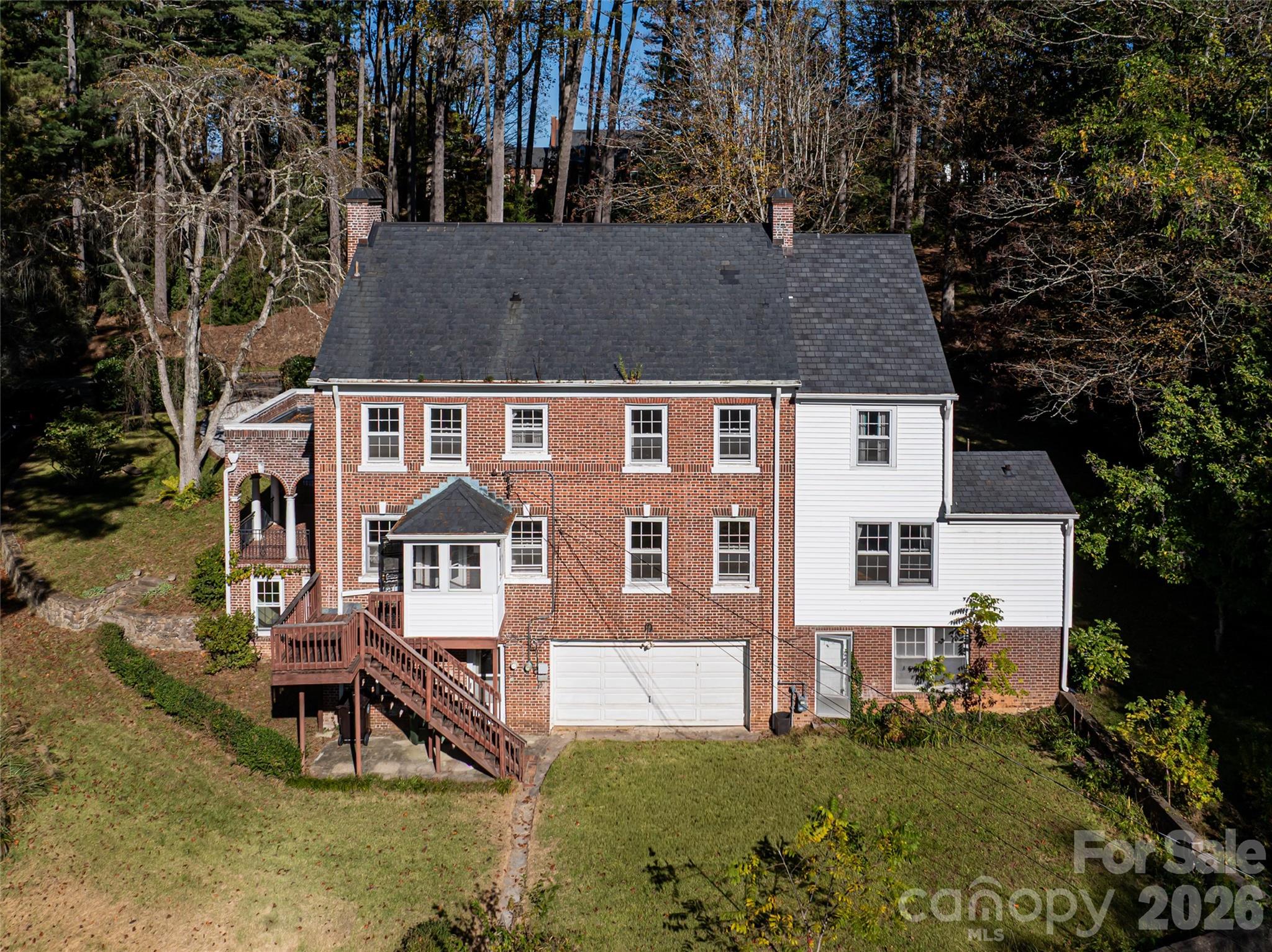 325 Vanderbilt Road — Asheville