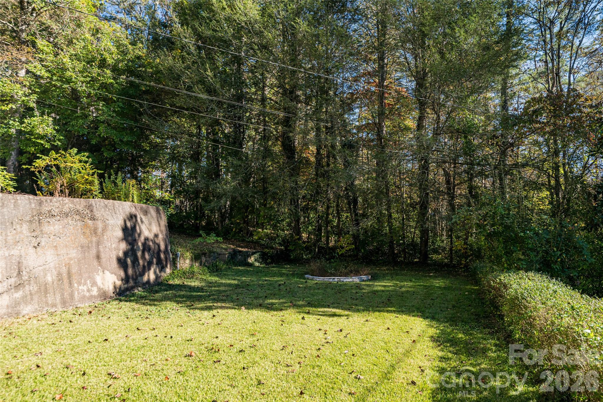 325 Vanderbilt Road — Asheville