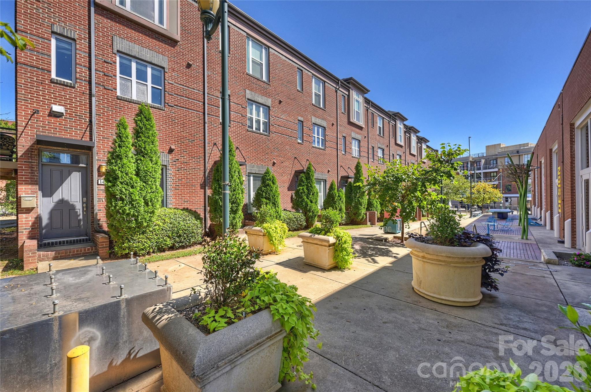 1425 Camden Road — Charlotte