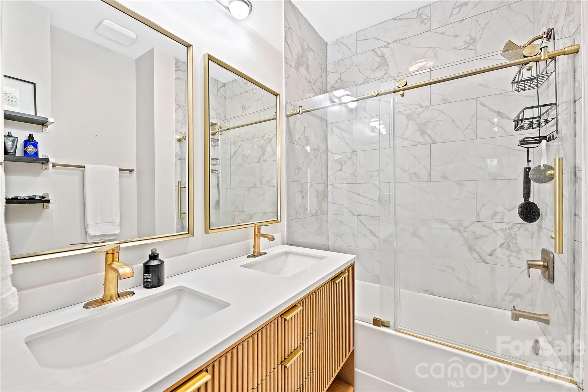 1425 Camden Road — Charlotte