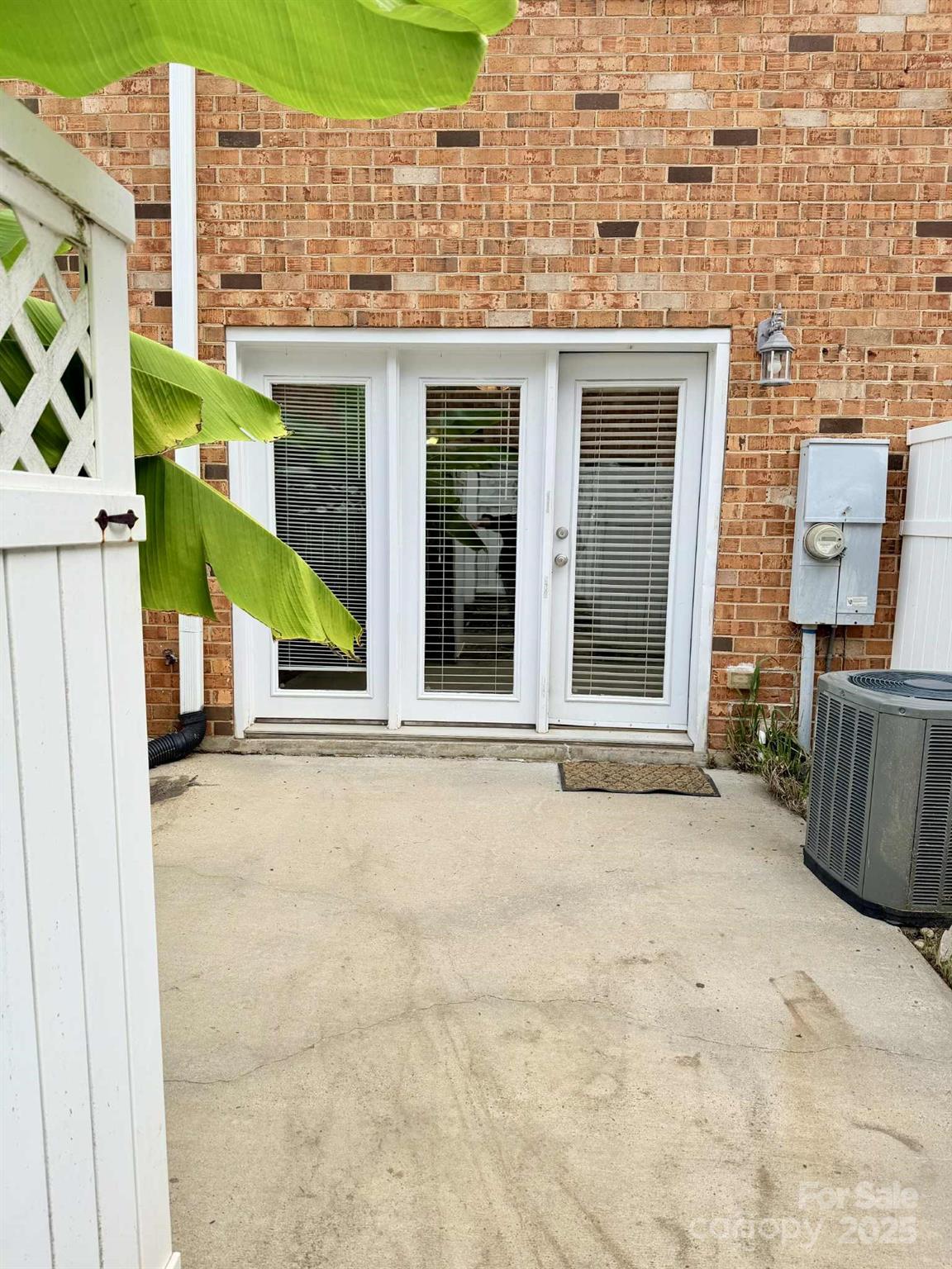 1218 Green Oaks Lane #J — Charlotte