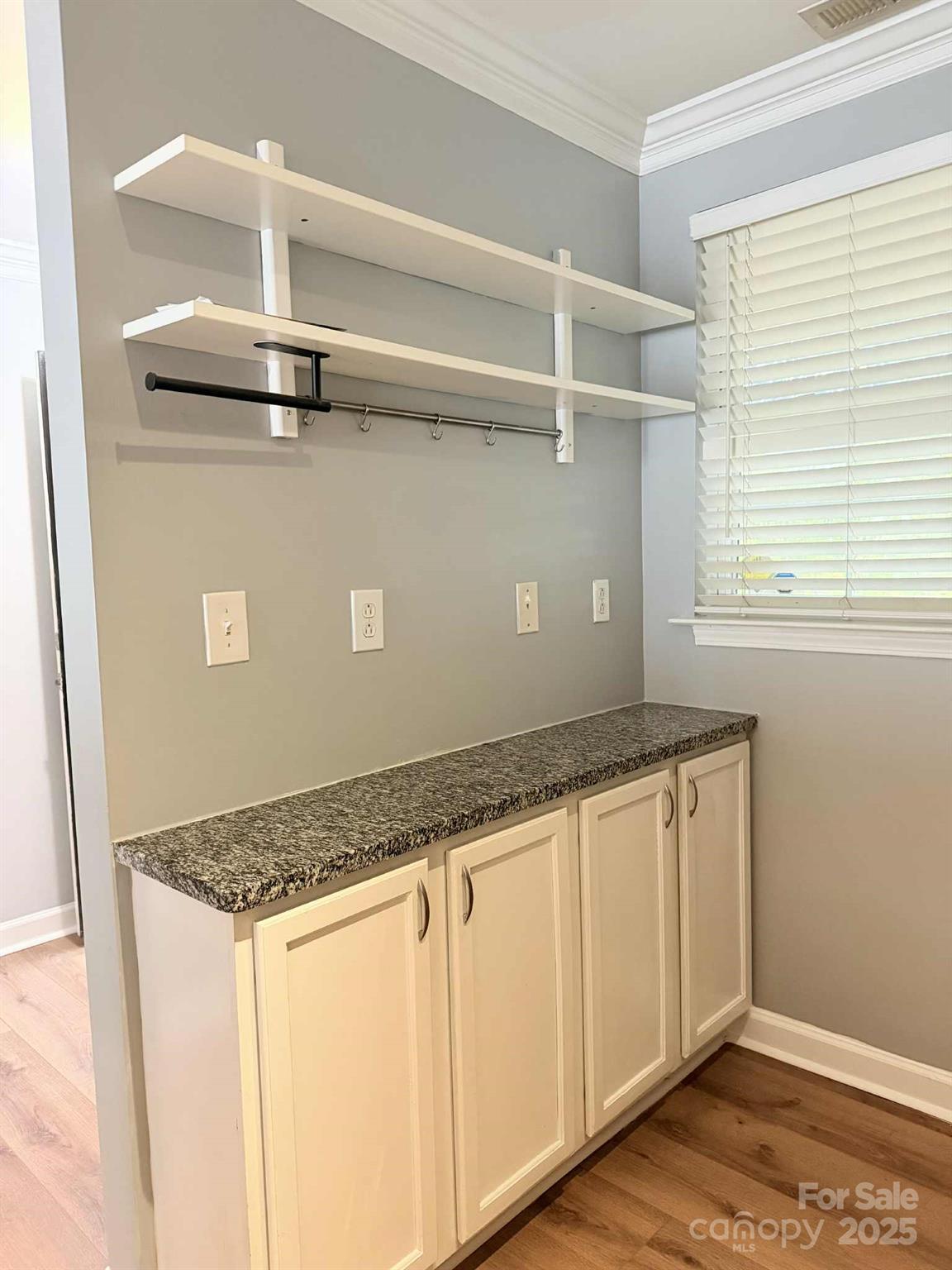 1218 Green Oaks Lane #J — Charlotte