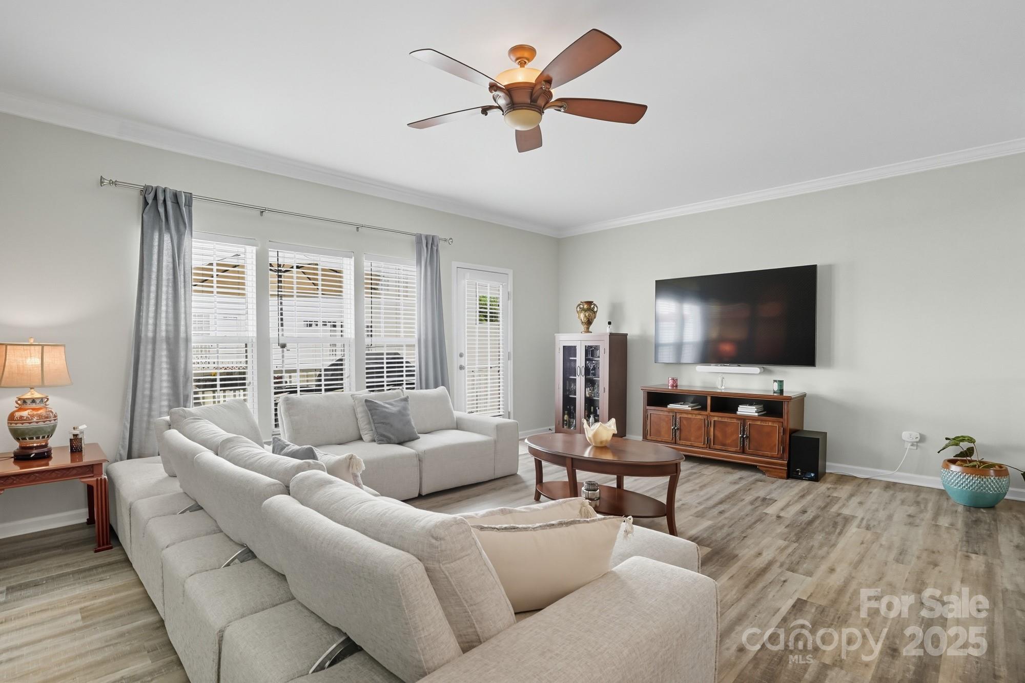 15815 Castle Watch Avenue — Charlotte