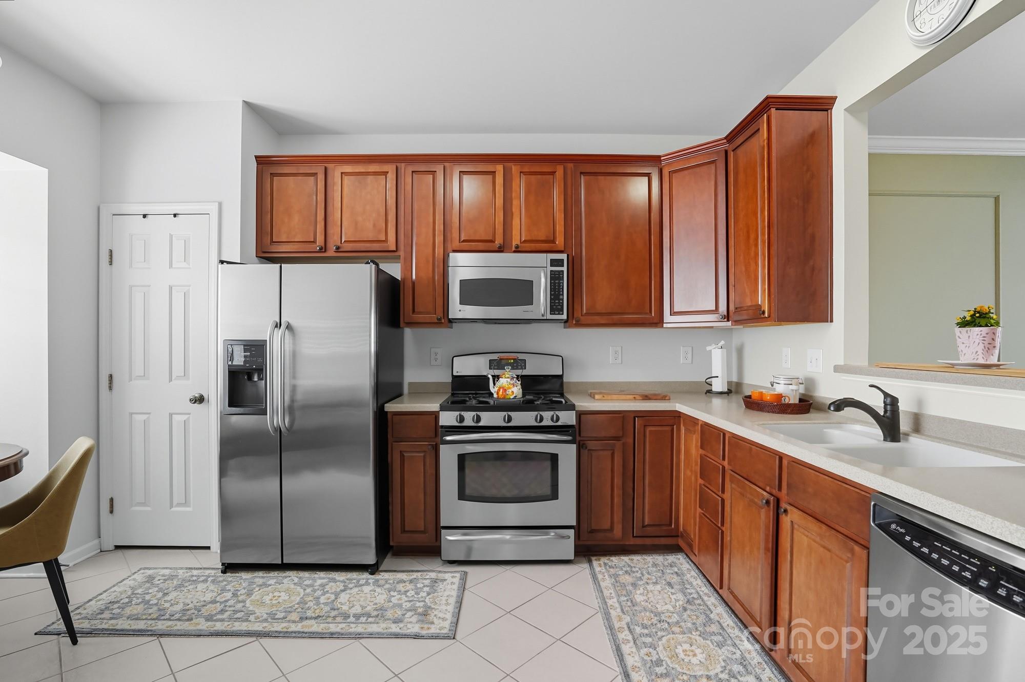 15815 Castle Watch Avenue — Charlotte