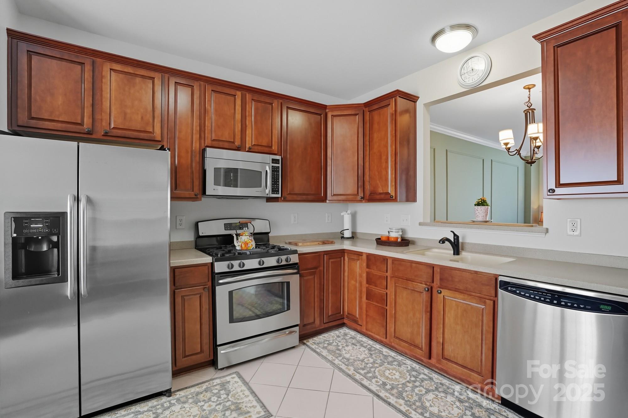 15815 Castle Watch Avenue — Charlotte
