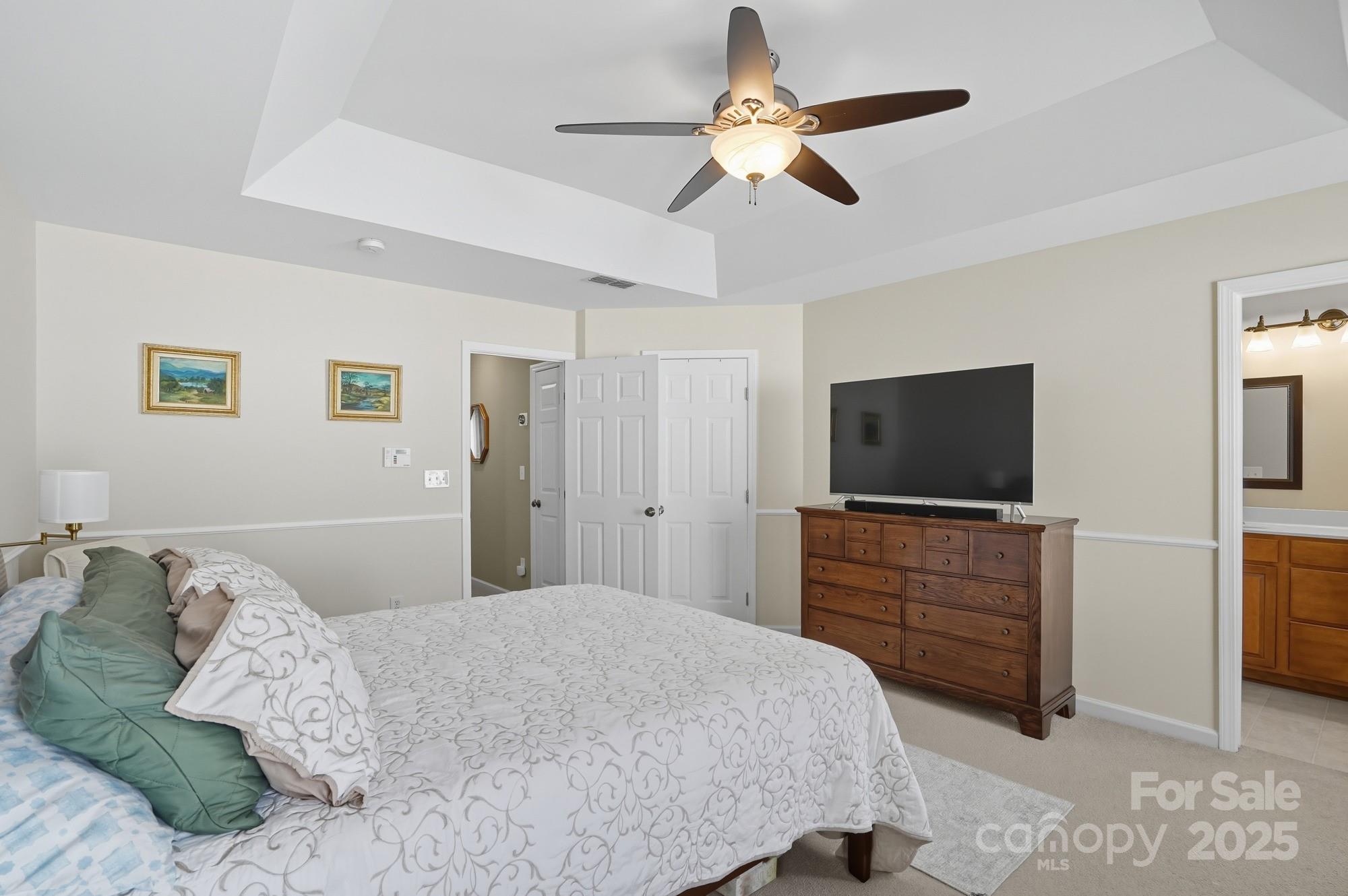 15815 Castle Watch Avenue — Charlotte