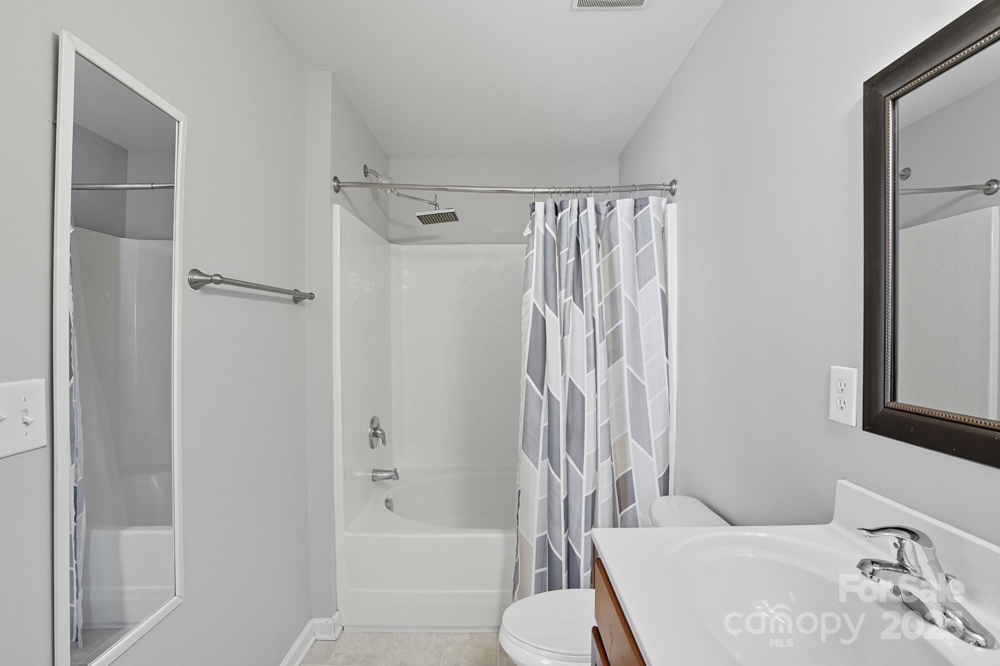 15815 Castle Watch Avenue — Charlotte
