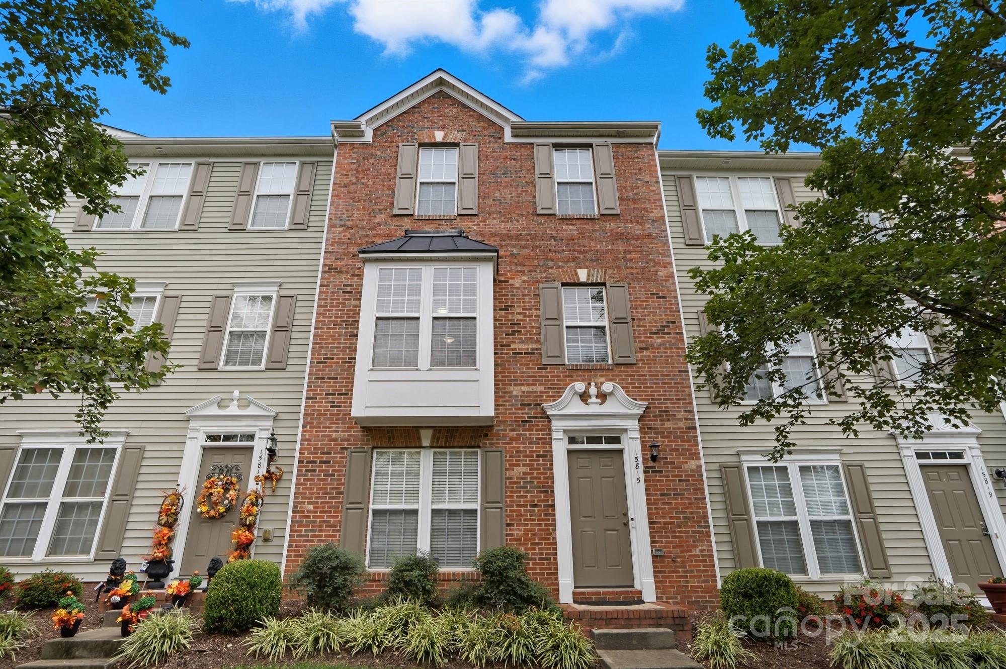 15815 Castle Watch Avenue — Charlotte