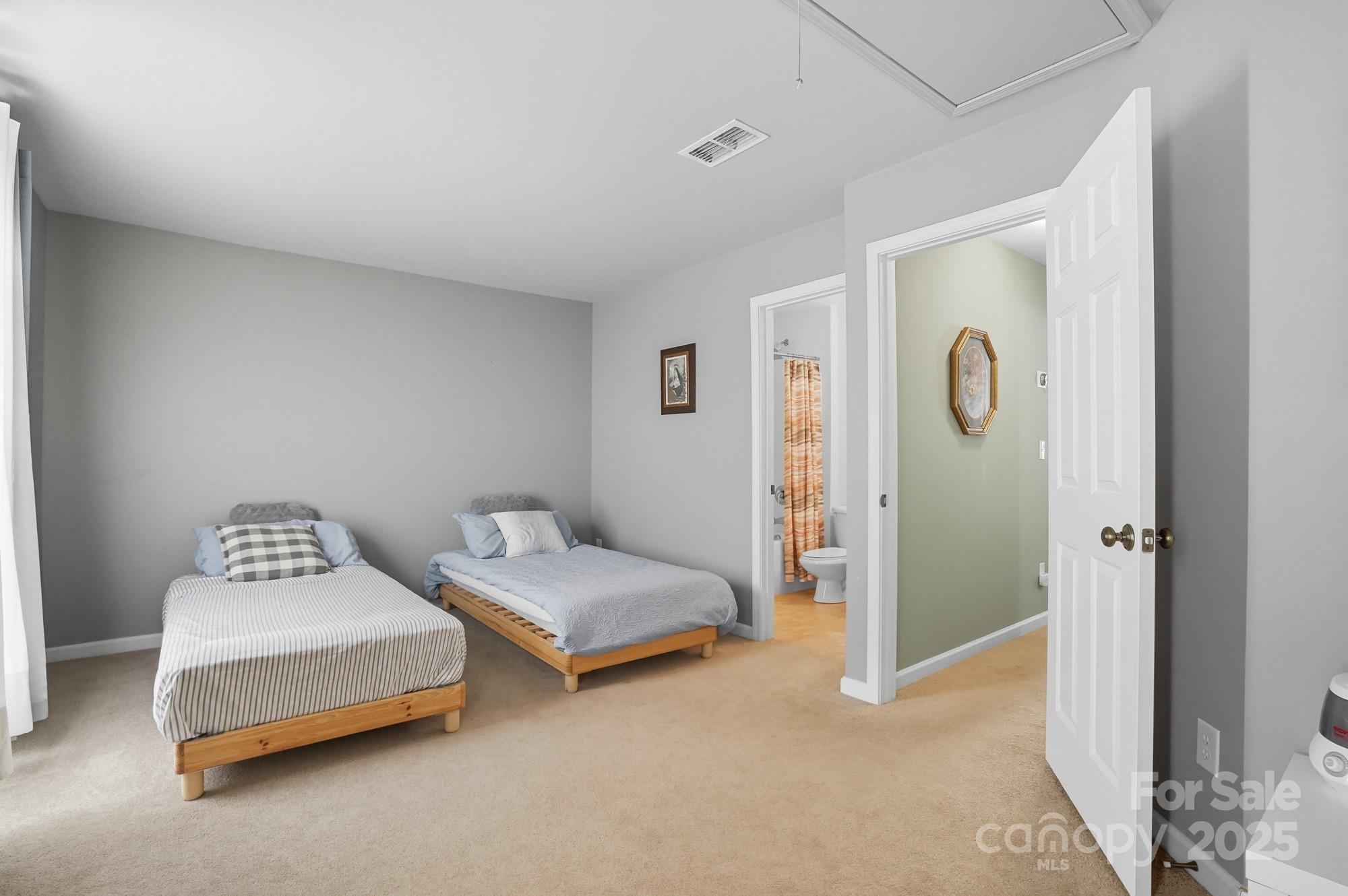 15815 Castle Watch Avenue — Charlotte