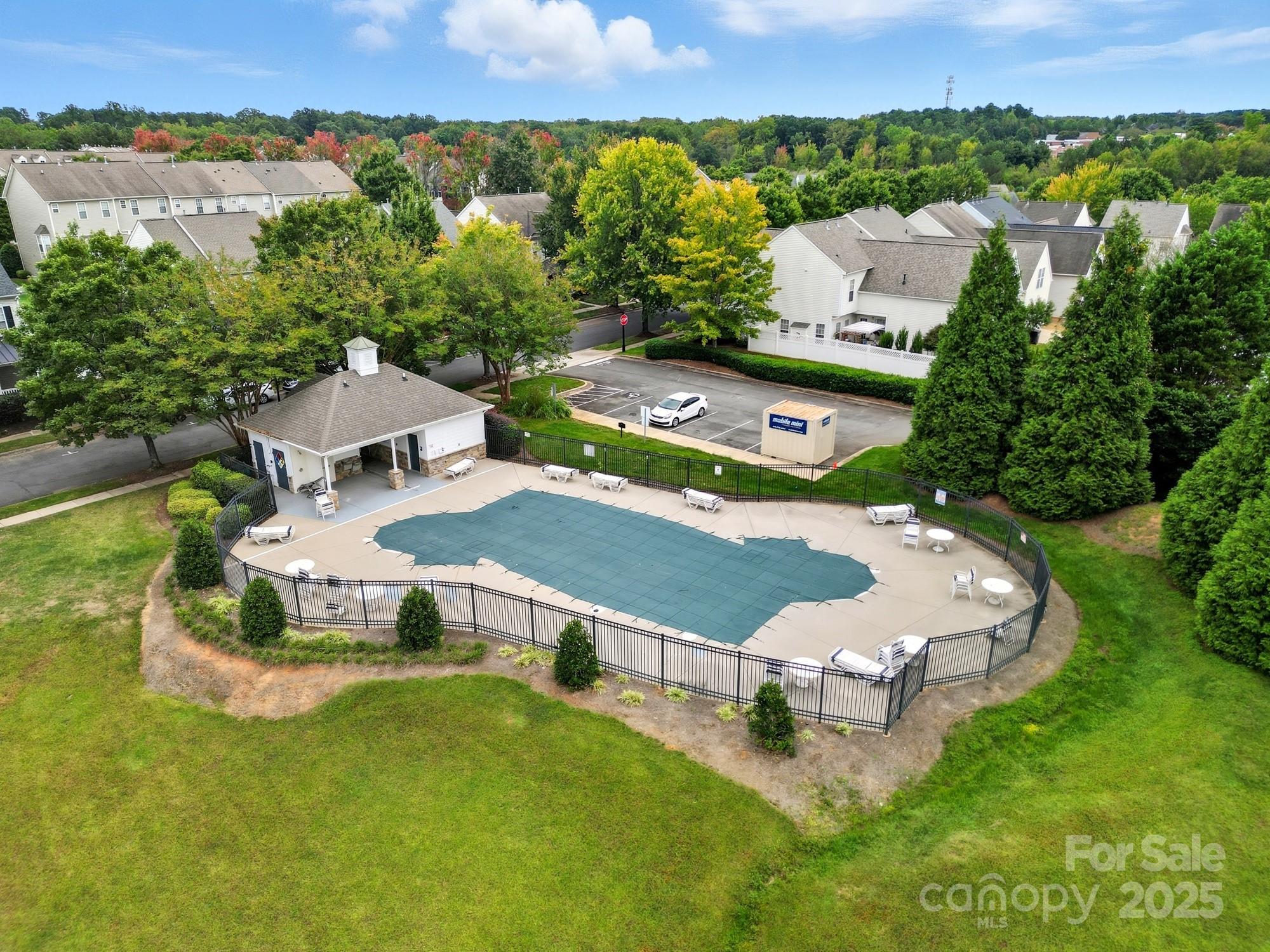 15815 Castle Watch Avenue — Charlotte